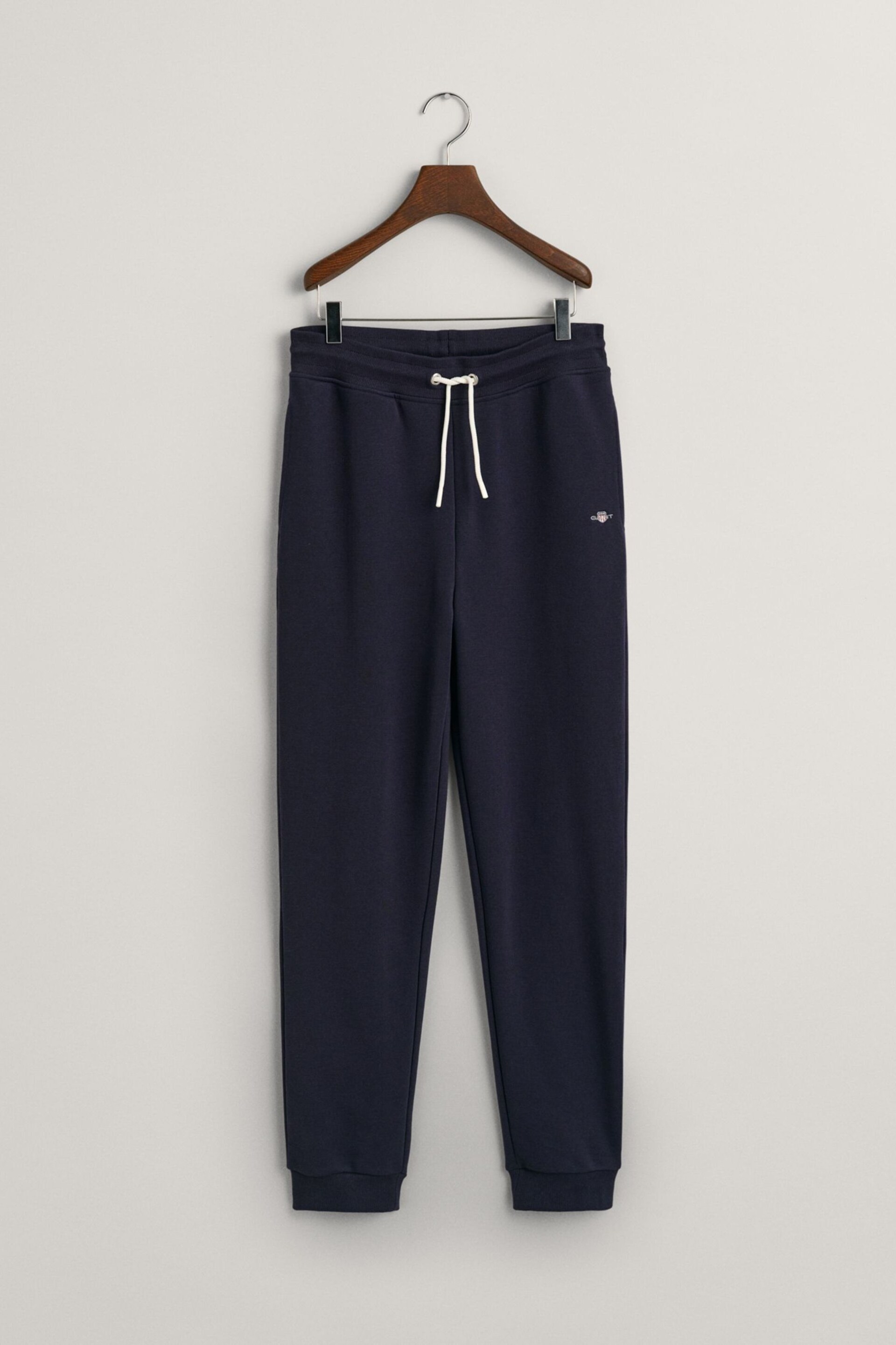 GANT Blue Shield Logo Joggers - Image 5 of 5