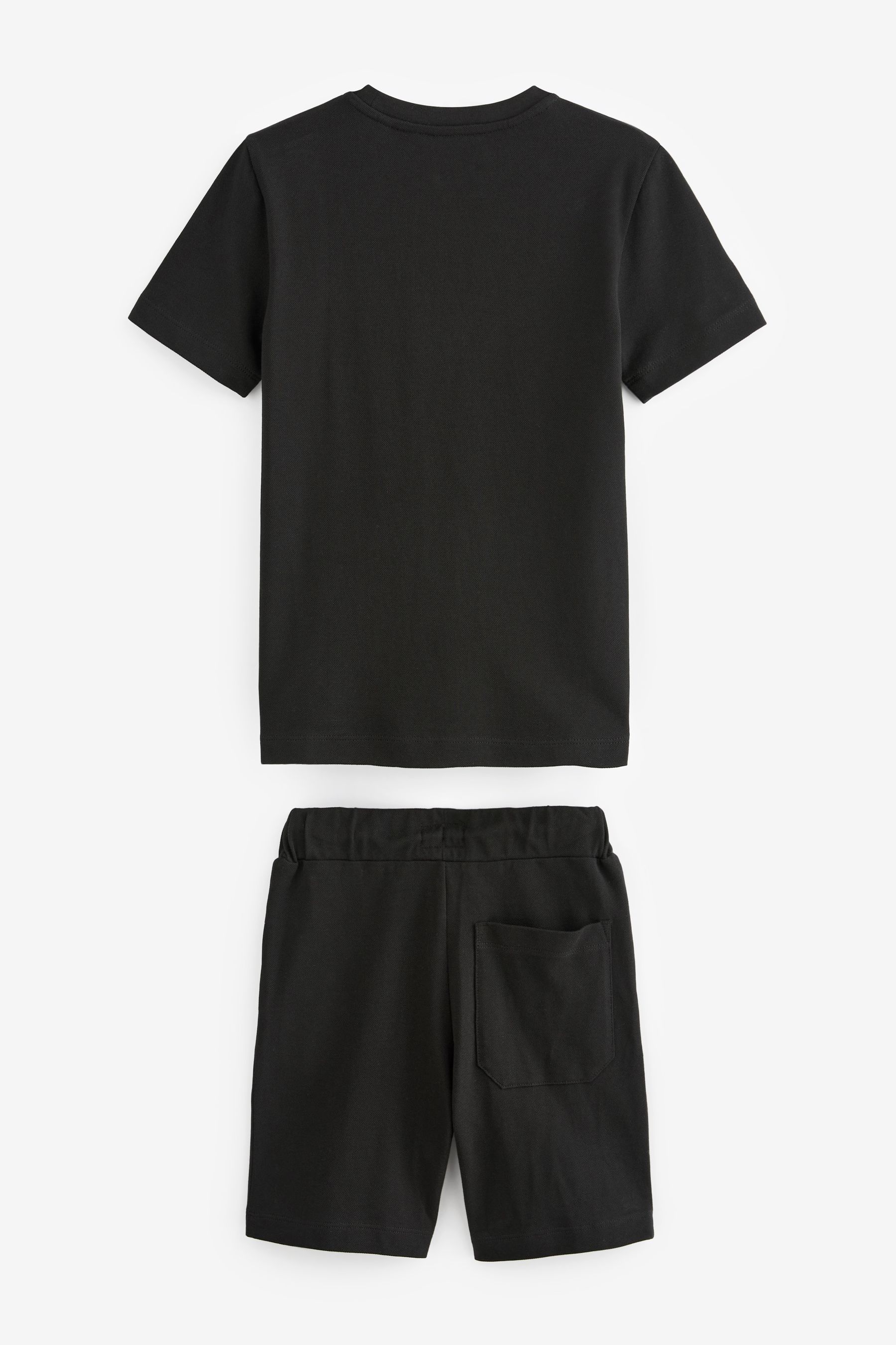 Shorts and t shirts store