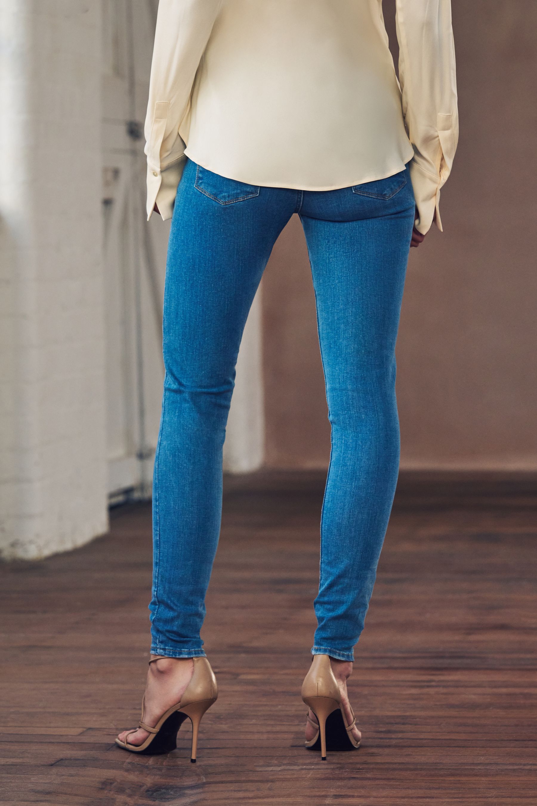 310 shaping super skinny store