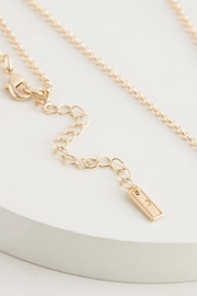 Gold Tone Hammered Coin Necklace - Image 3 of 3