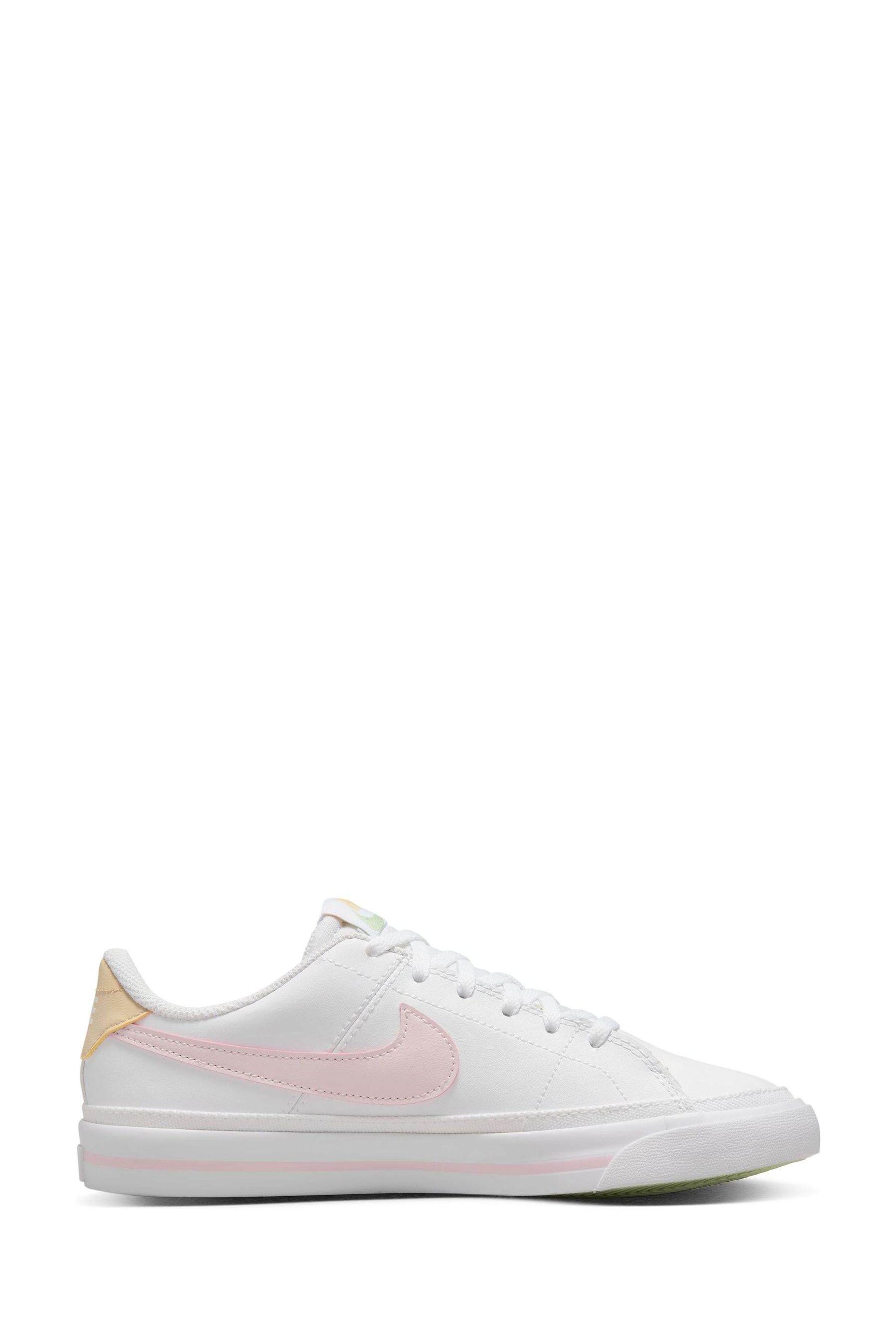 Pale top pink nikes