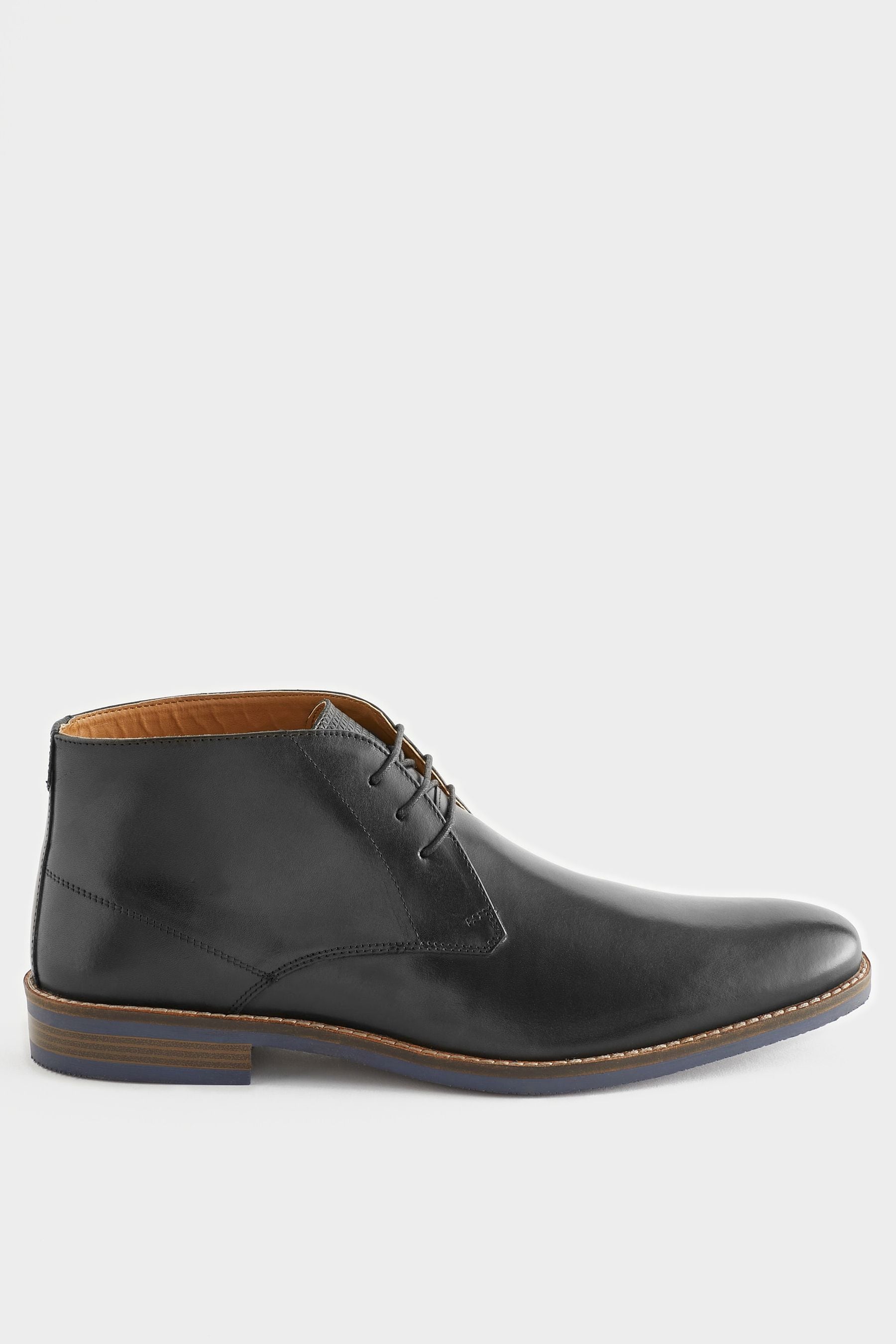 Black chukka boots mens hotsell