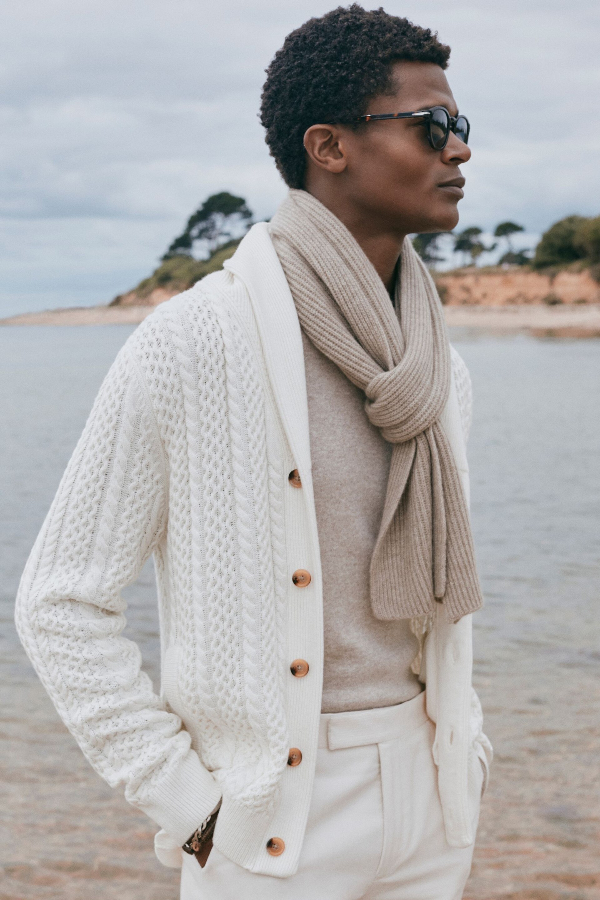Reiss Ecru Ashbury Cable Knitted Cardigan - Image 3 of 6