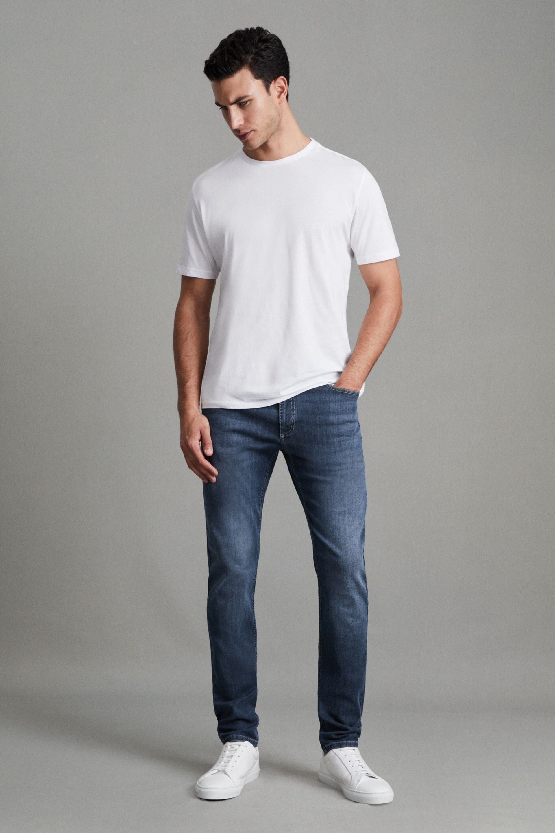 Reiss Indigo James Slim Fit Washed Jersey Jeans - Image 3 of 6