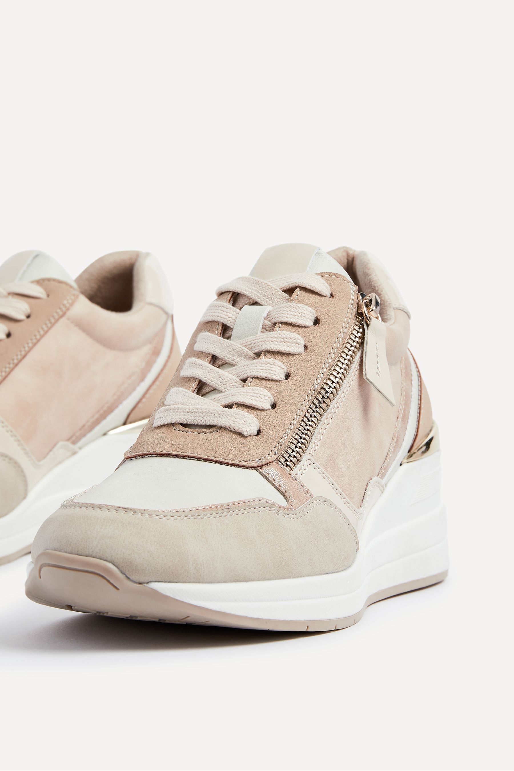 Nude colour trainers discount