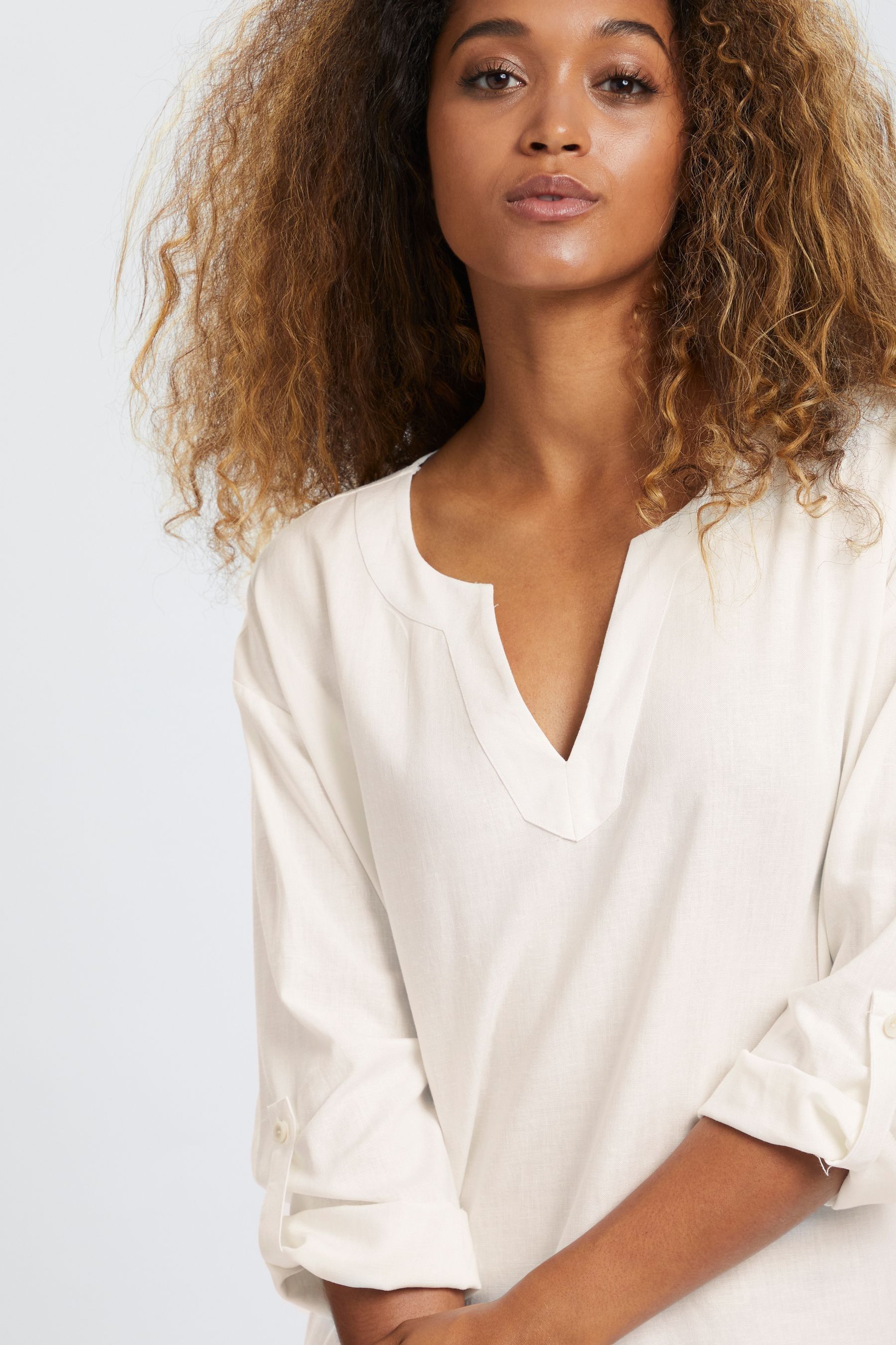 Mid thigh tunic tops 2025