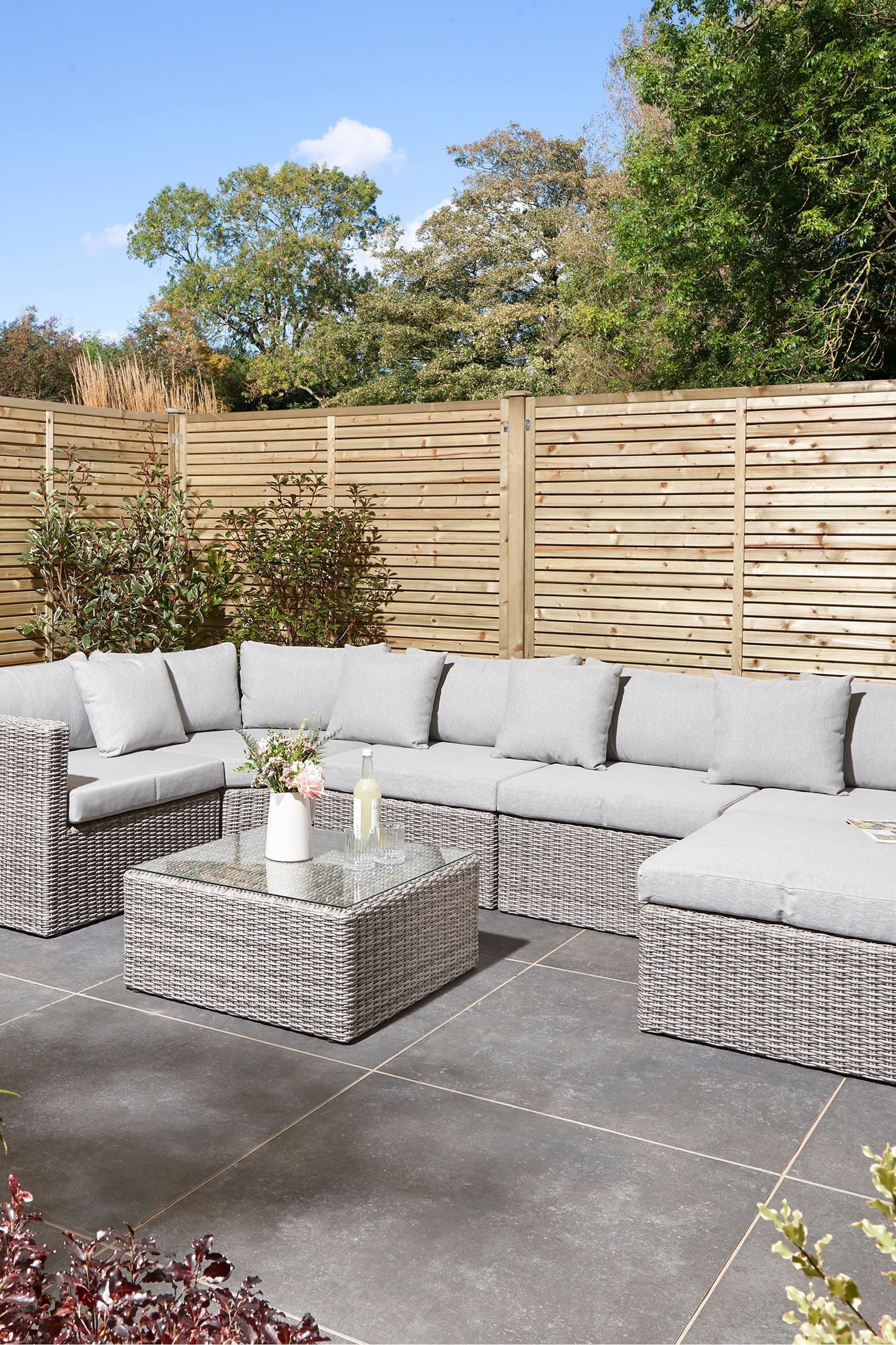Rowlinson rattan deals furniture