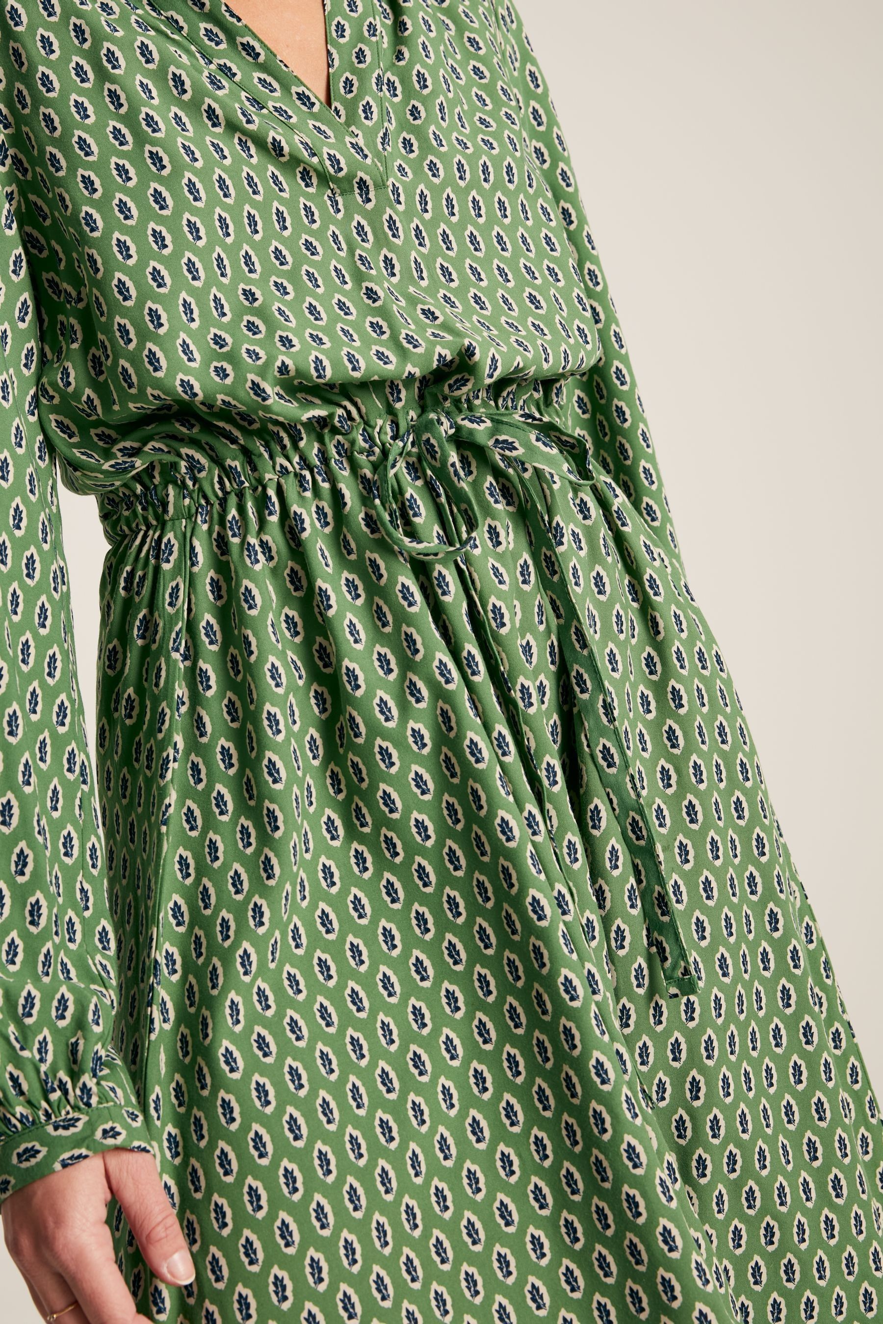 Lipsy imogen outlet dress