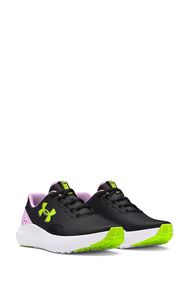 Under Armour Surge 4 運動鞋 - 圖片 1，共 4