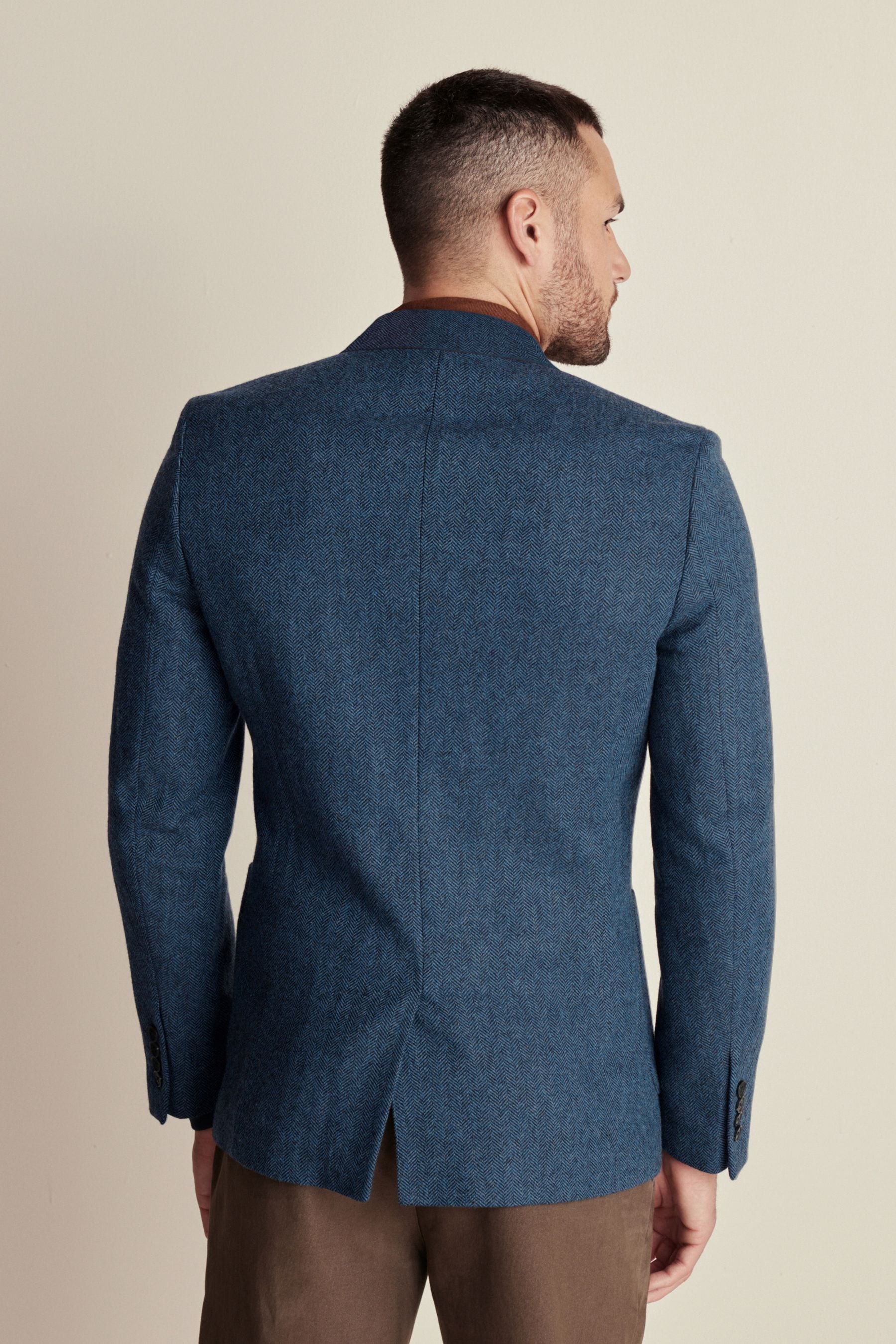 Blue herringbone sport coat discount
