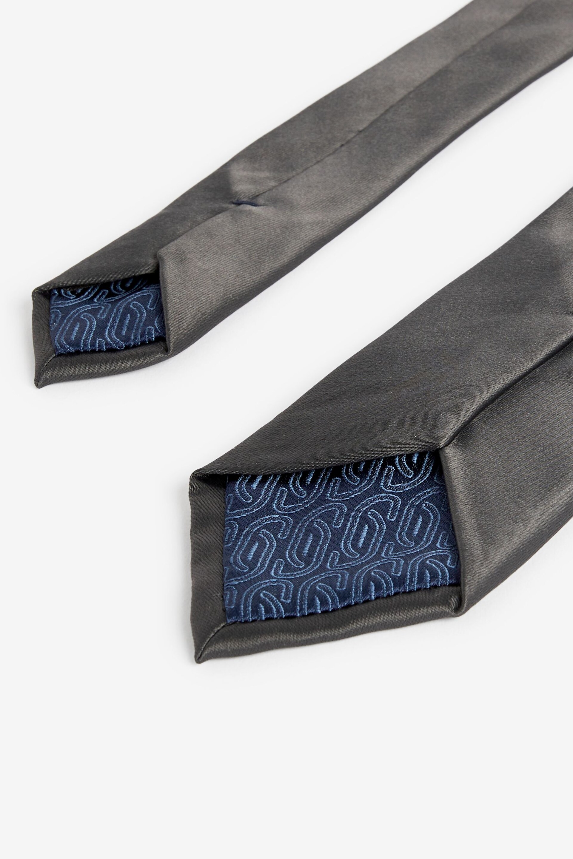 Charcoal Grey Satin Tie And Pocket Square Set - Image 3 of 5