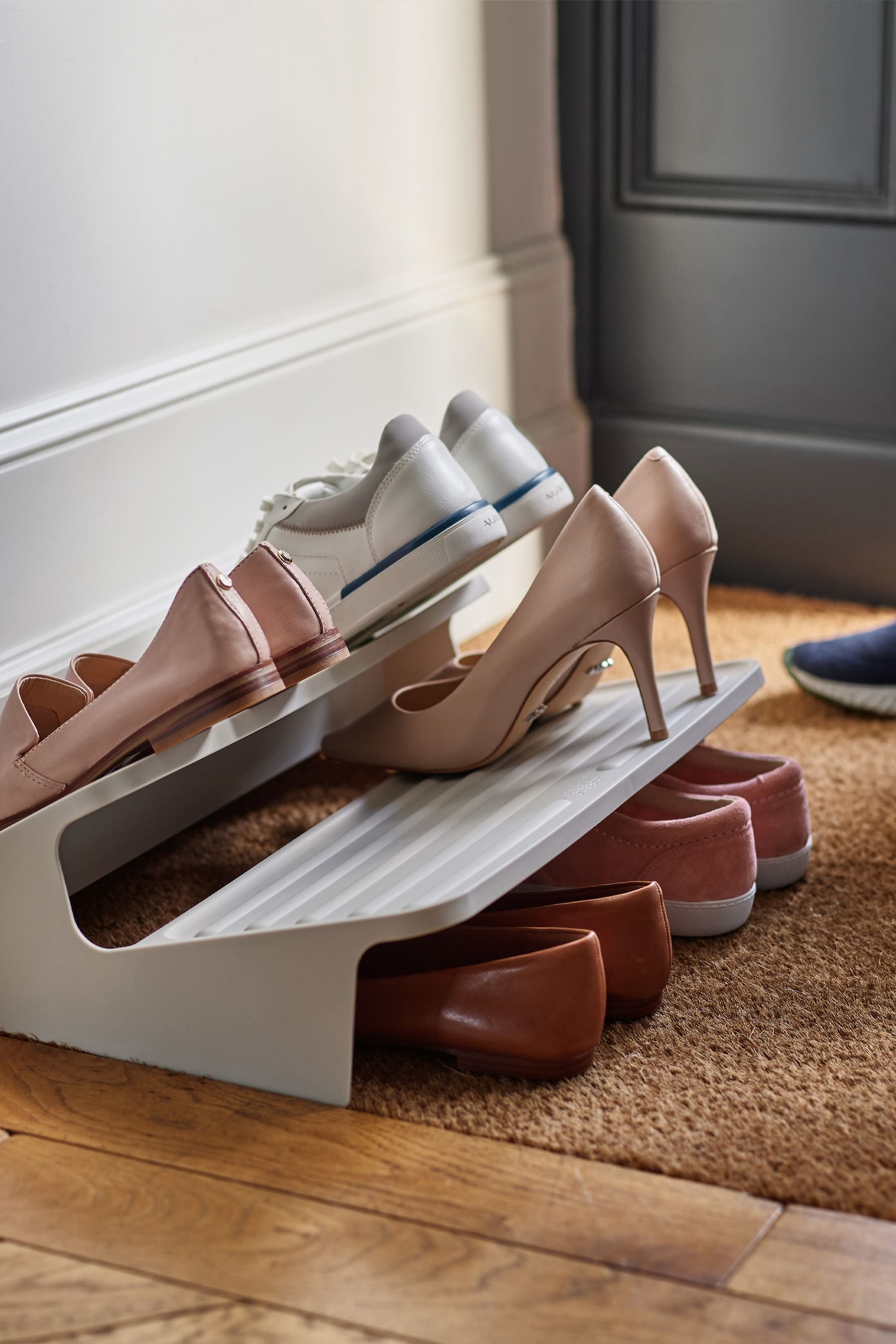 2 foot wide shoe rack 2025