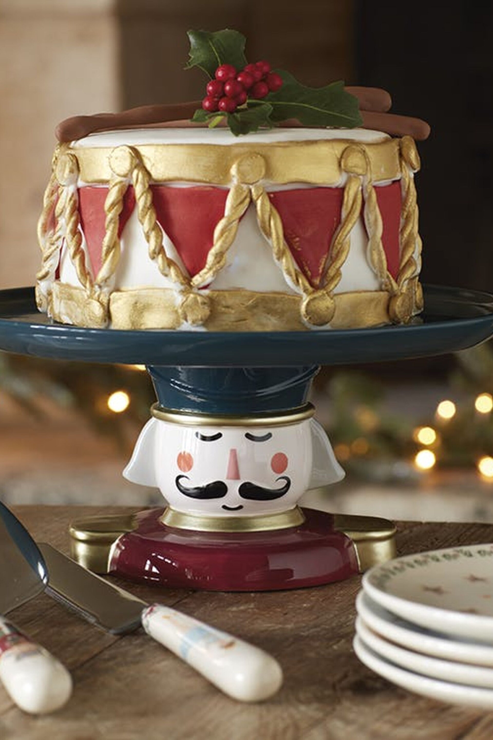 Kitchencraft The Nutcracker Collection 26.5cm Cake Stand - Image 1 of 2