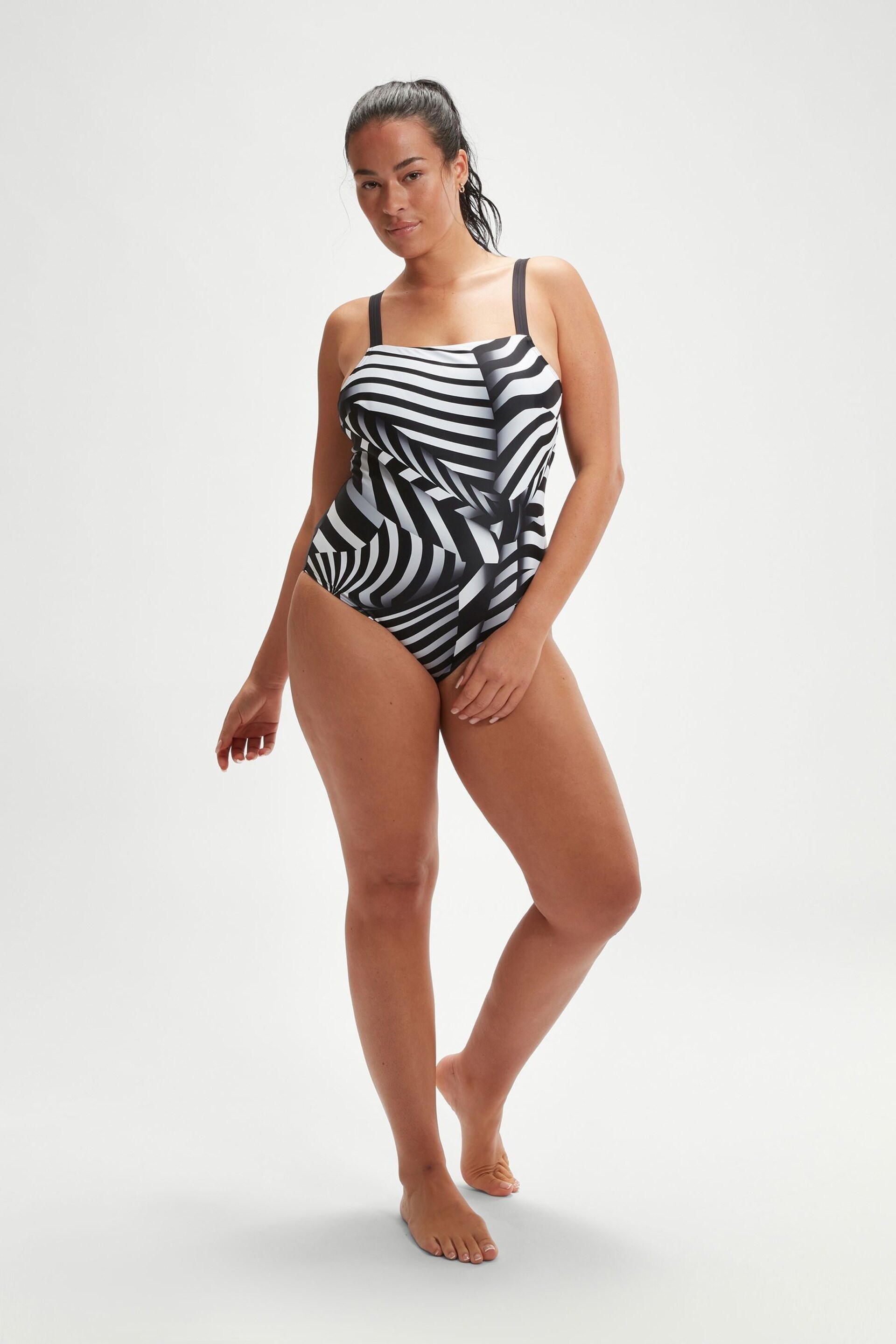 Speedo Womens Amberglow Shaping One Piece Swimsuit with Removable Bra Pads and Bust Support - Image 4 of 6