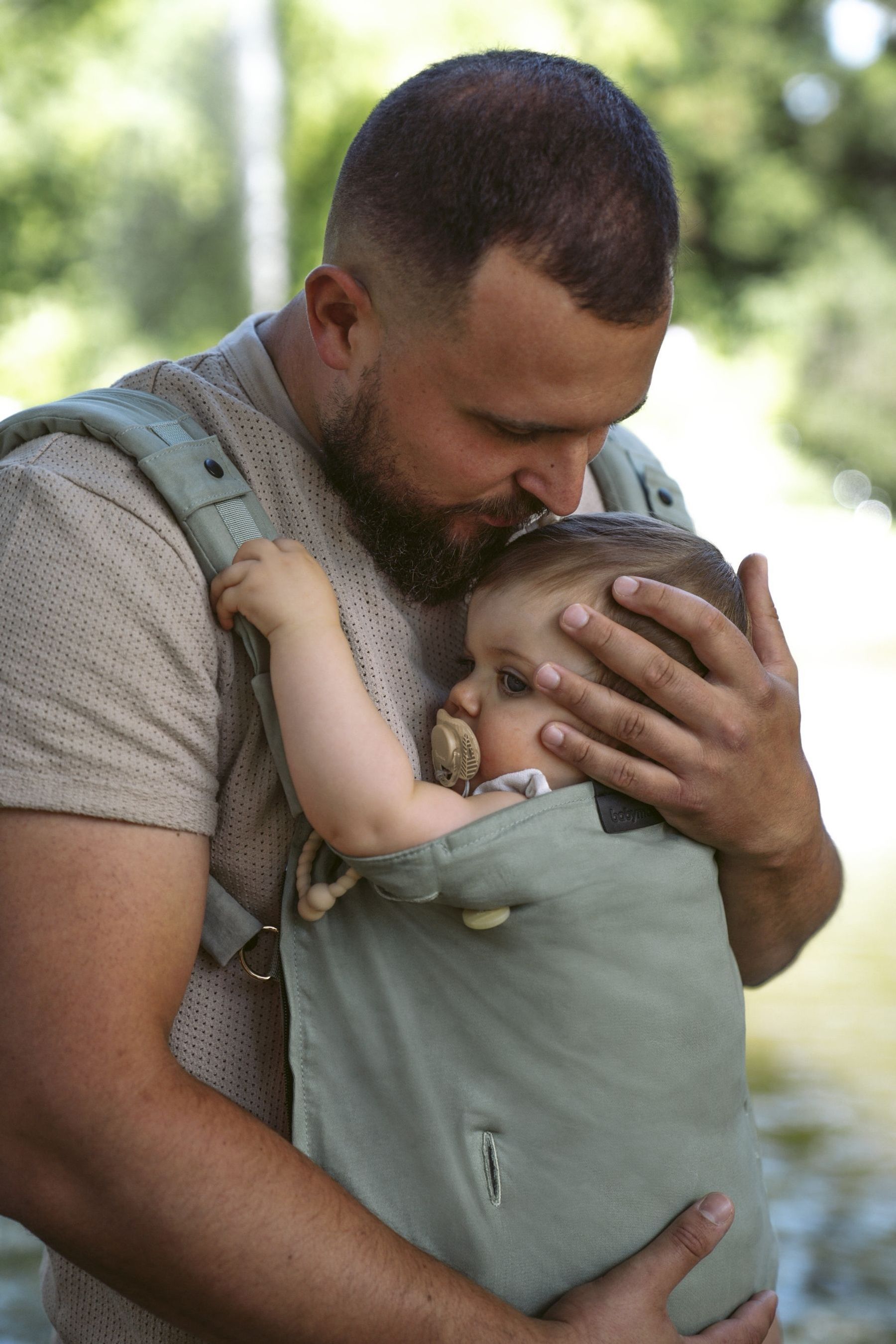 Newborn baby carrier uk hot sale