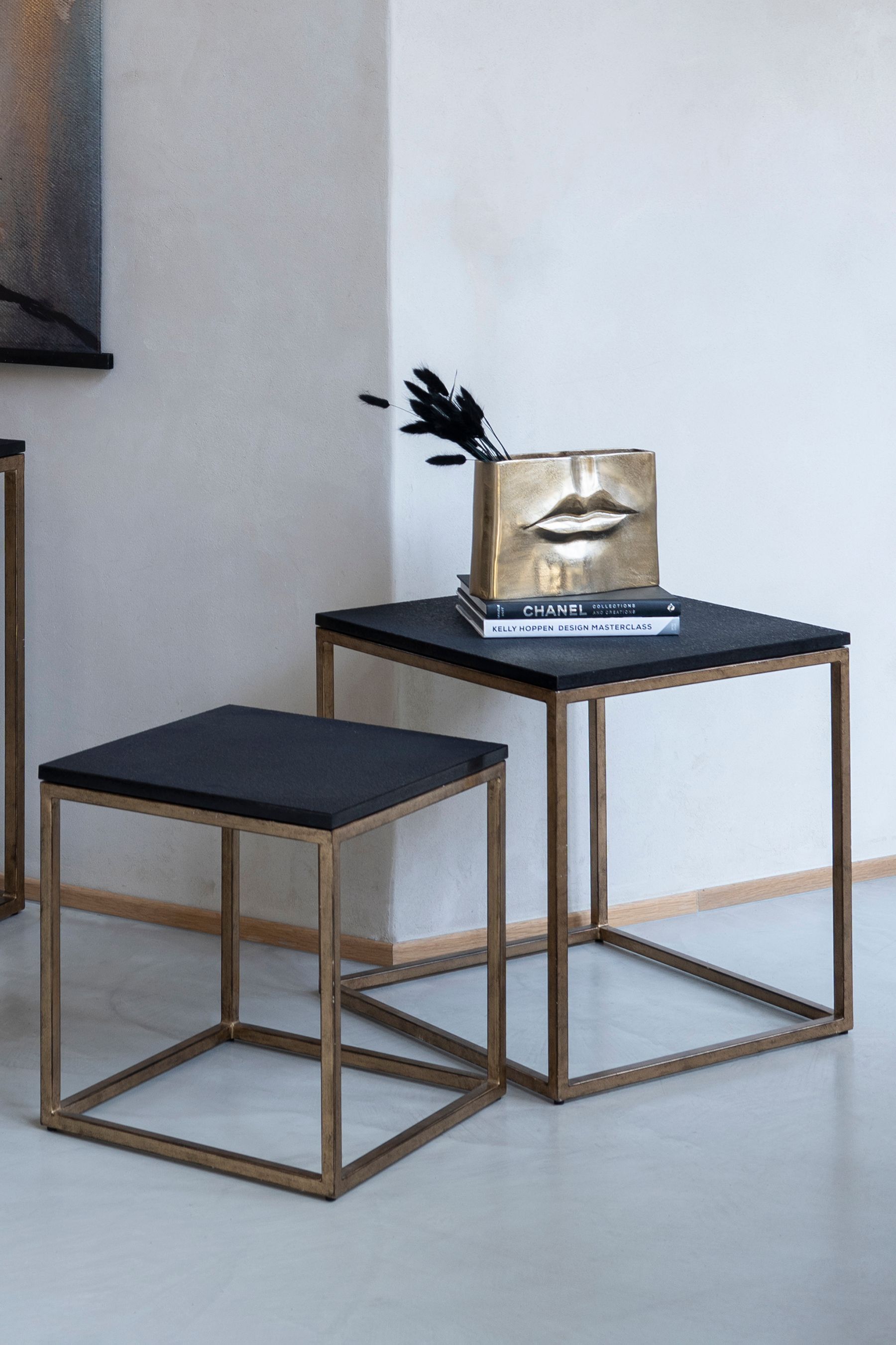 Libra nest store of tables