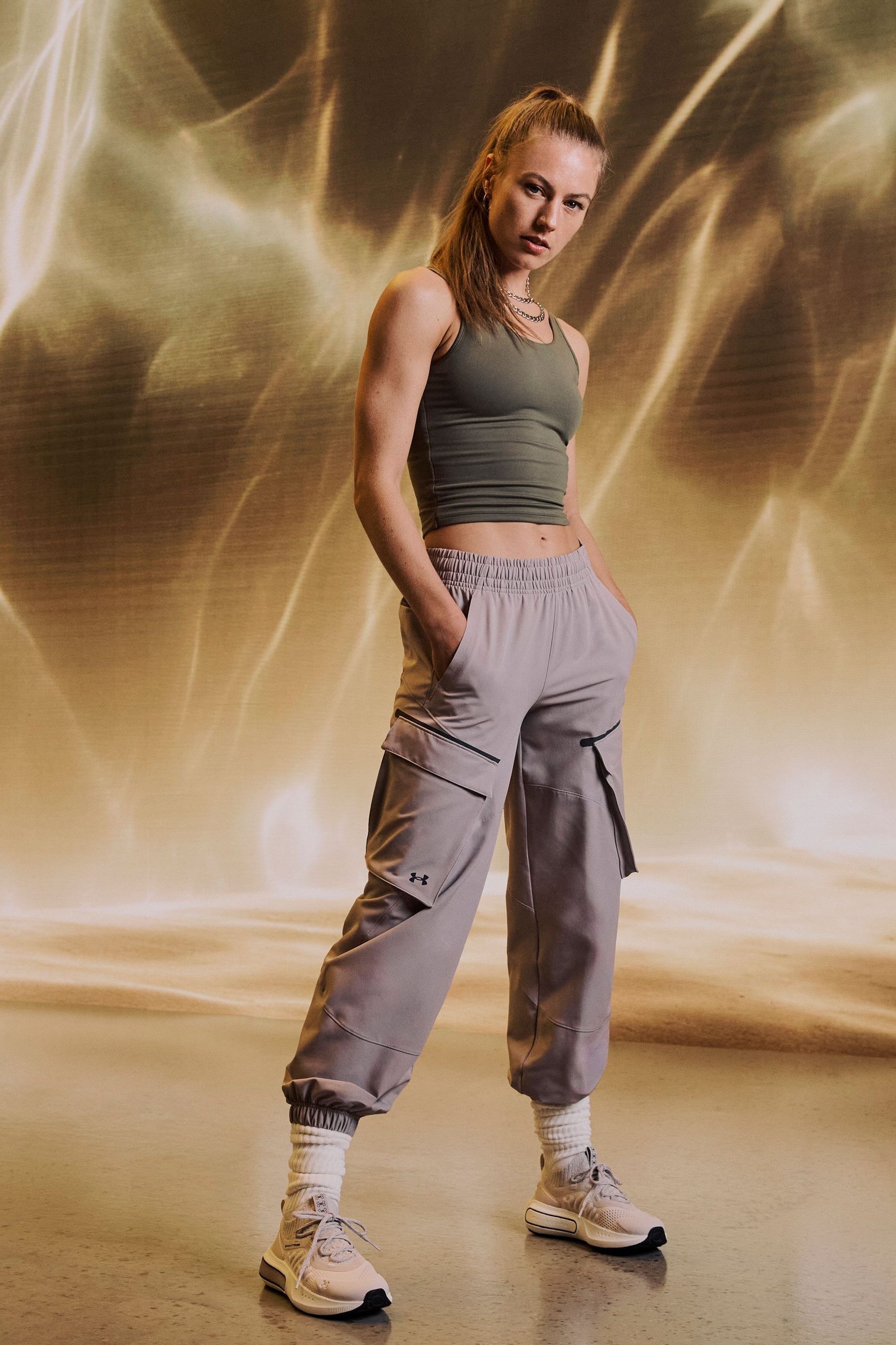 Unstoppable woven cargo pant top