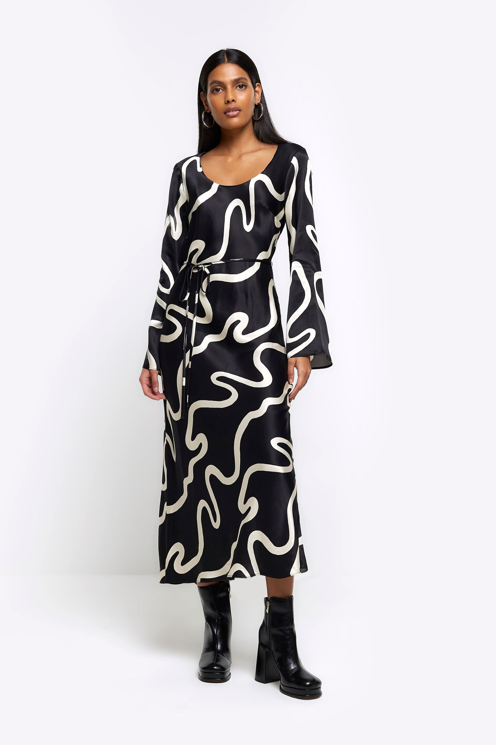 River Island Black Scoop Neck Dress - Image 1 of 4