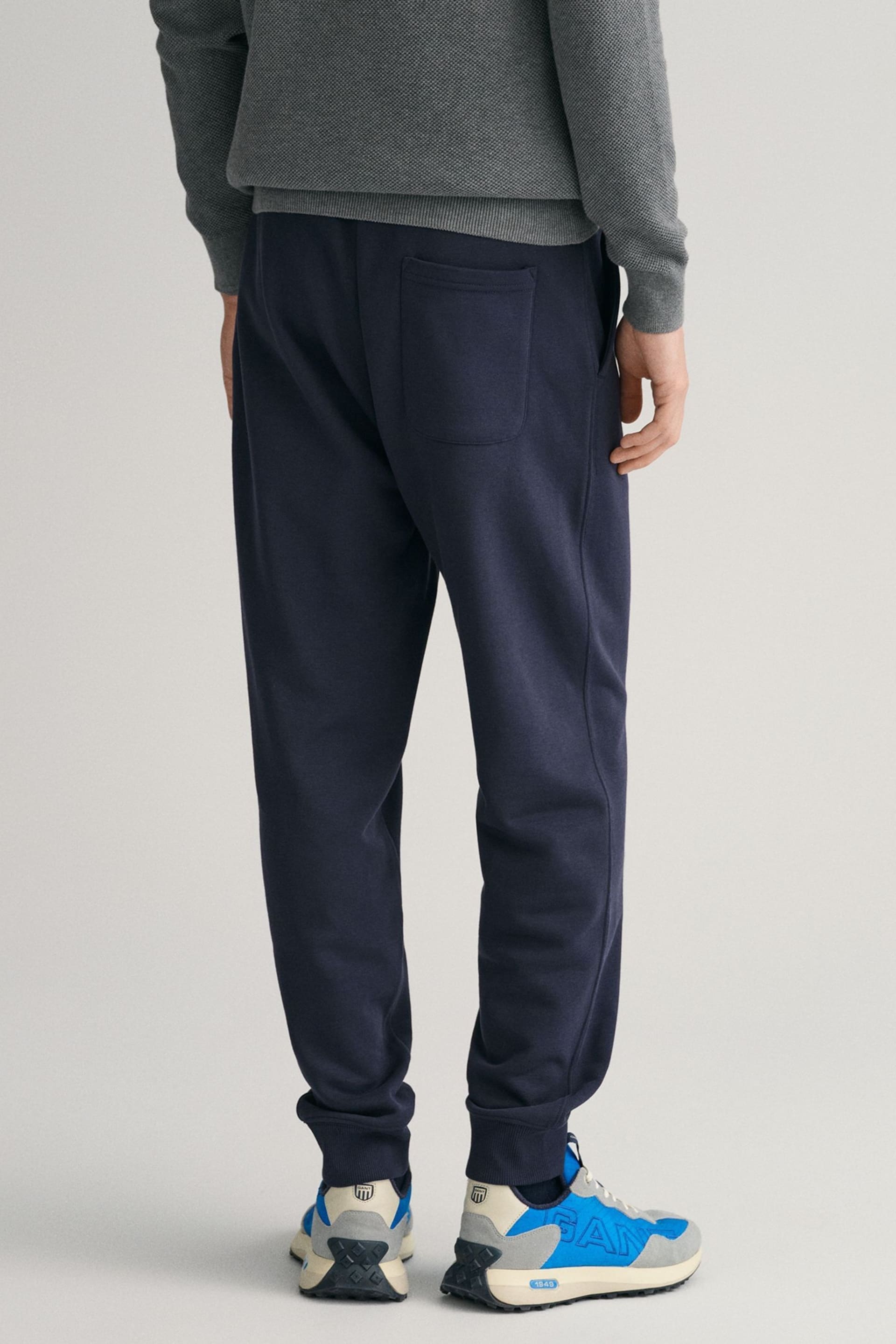 GANT Evening Blue Shield Logo Joggers - Image 2 of 5