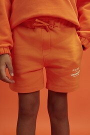 Reiss x McLaren F1 Team Papaya Teen McLaren F1 Cotton Drawstring Shorts - Image 3 of 8