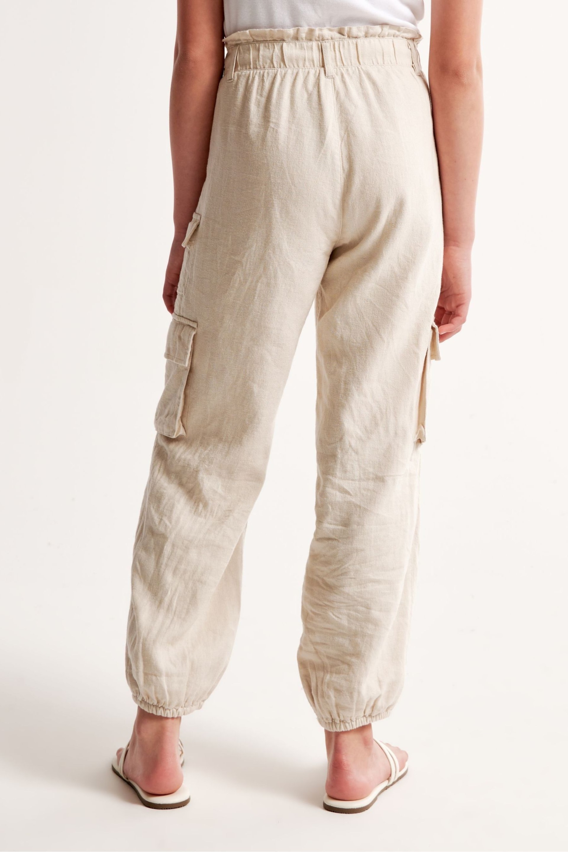 Abercrombie & Fitch Cream Linen Cargo Joggers With Pockets - Image 2 of 7