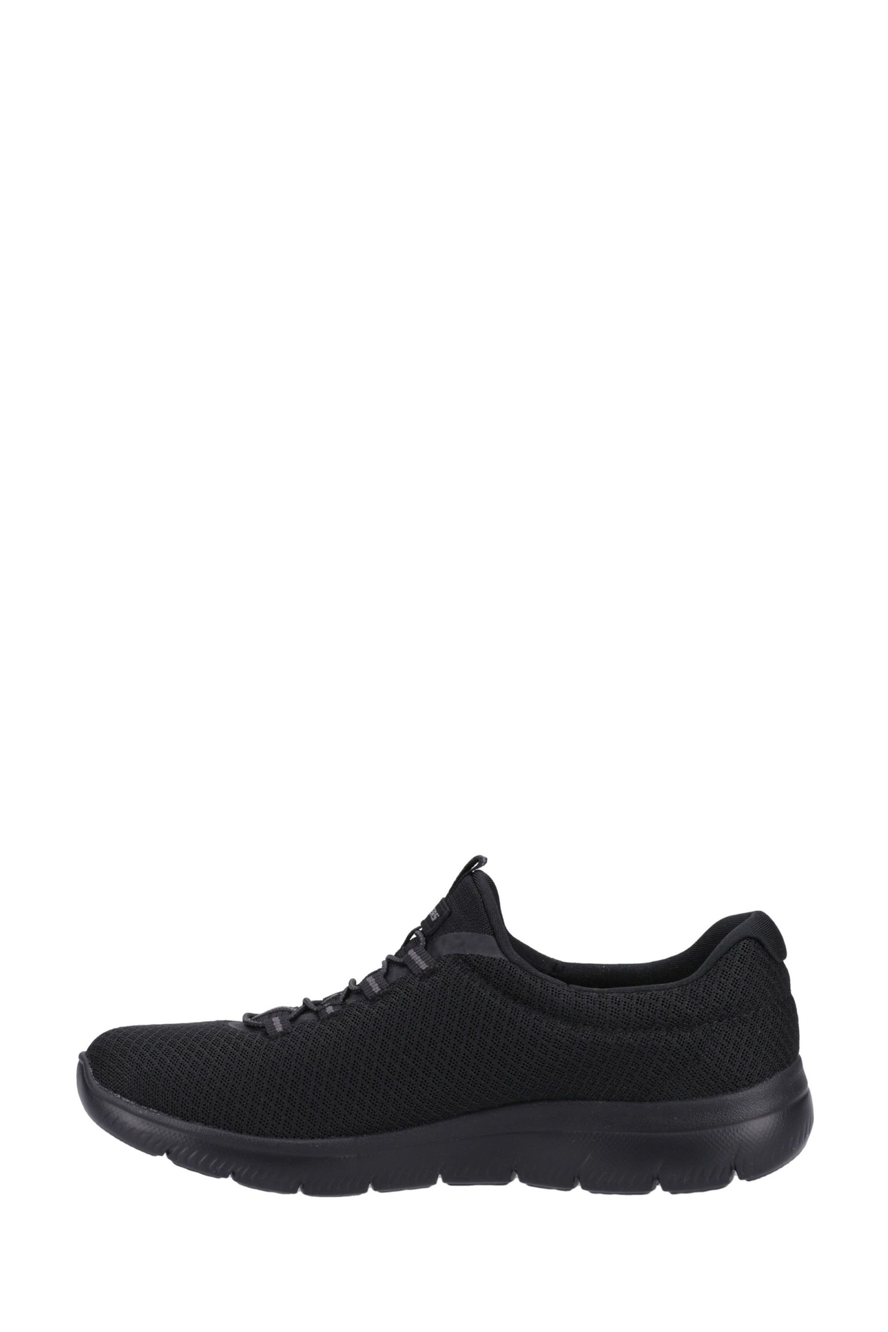 Sports shoes discount with black sole