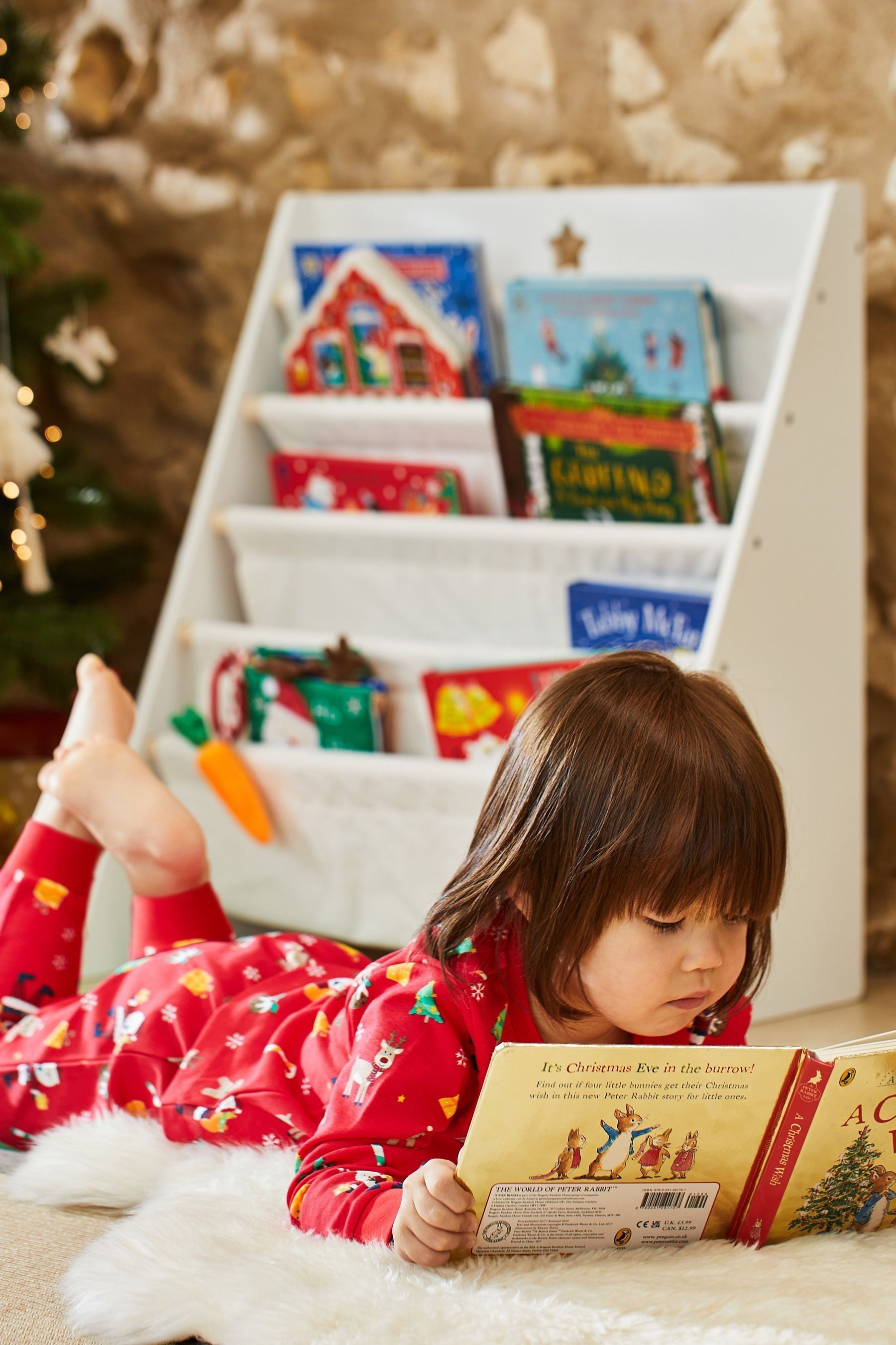 Girls sling bookcase top