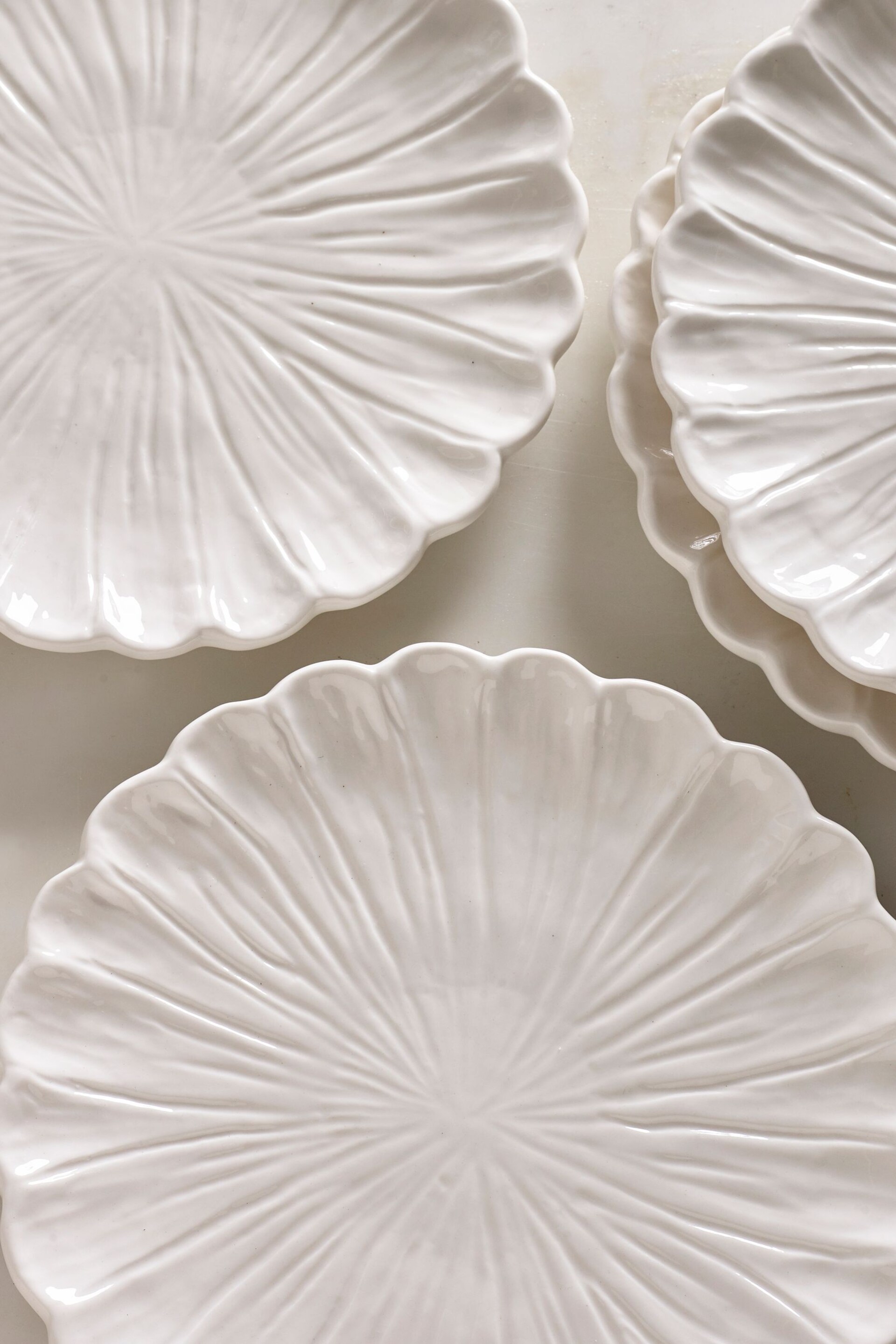White Set of 4 Flower Side Plates - Image 3 of 6