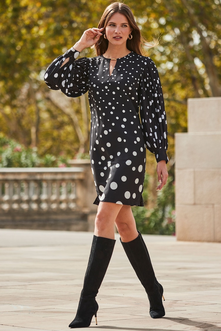 Sosandar Black Plisse Sleeve Shift Dress - Image 1 of 6