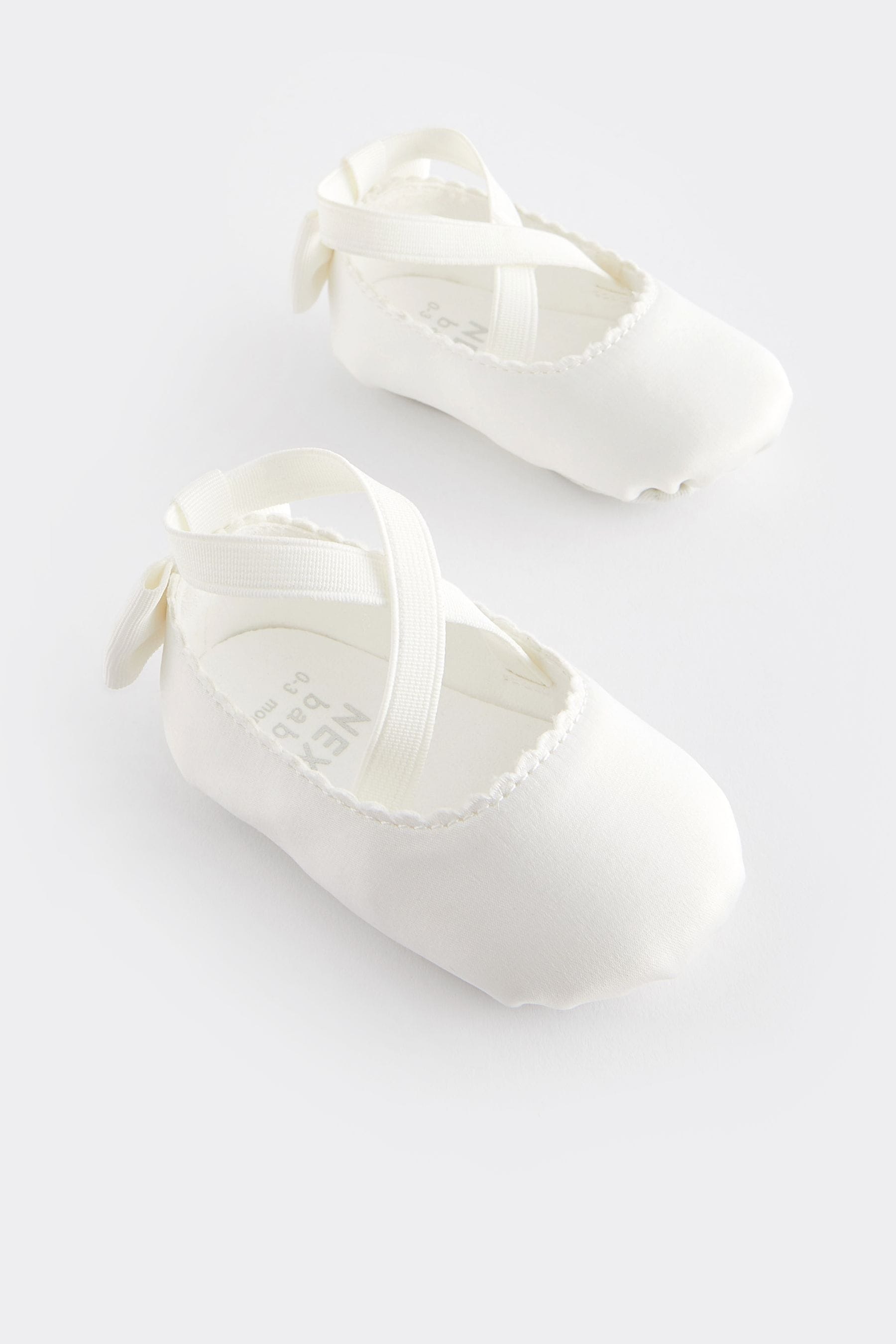 Baby girl white ballet shoes 2025