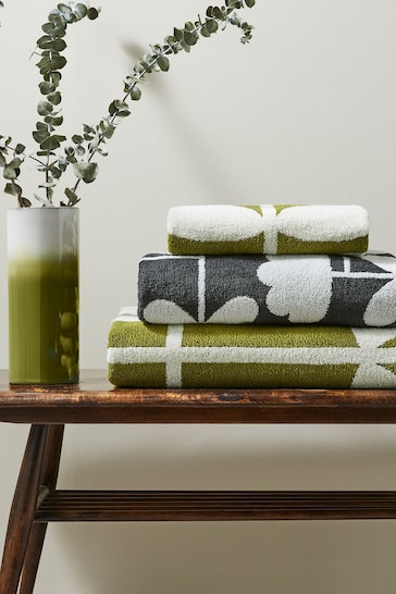 Orla Kiely Grey Cut Stem Moss Charcoal Towel
