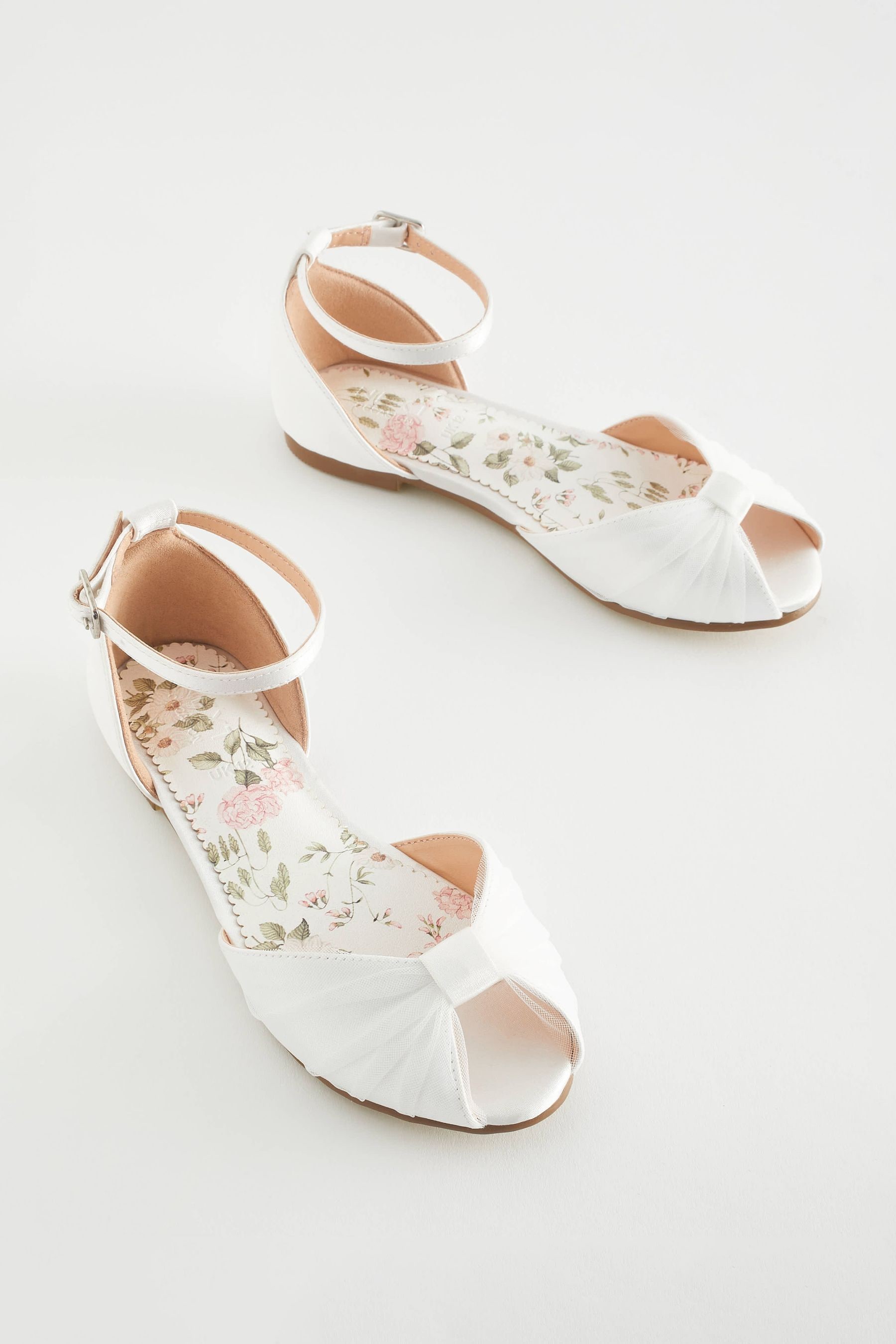 Ivory occasion store shoes