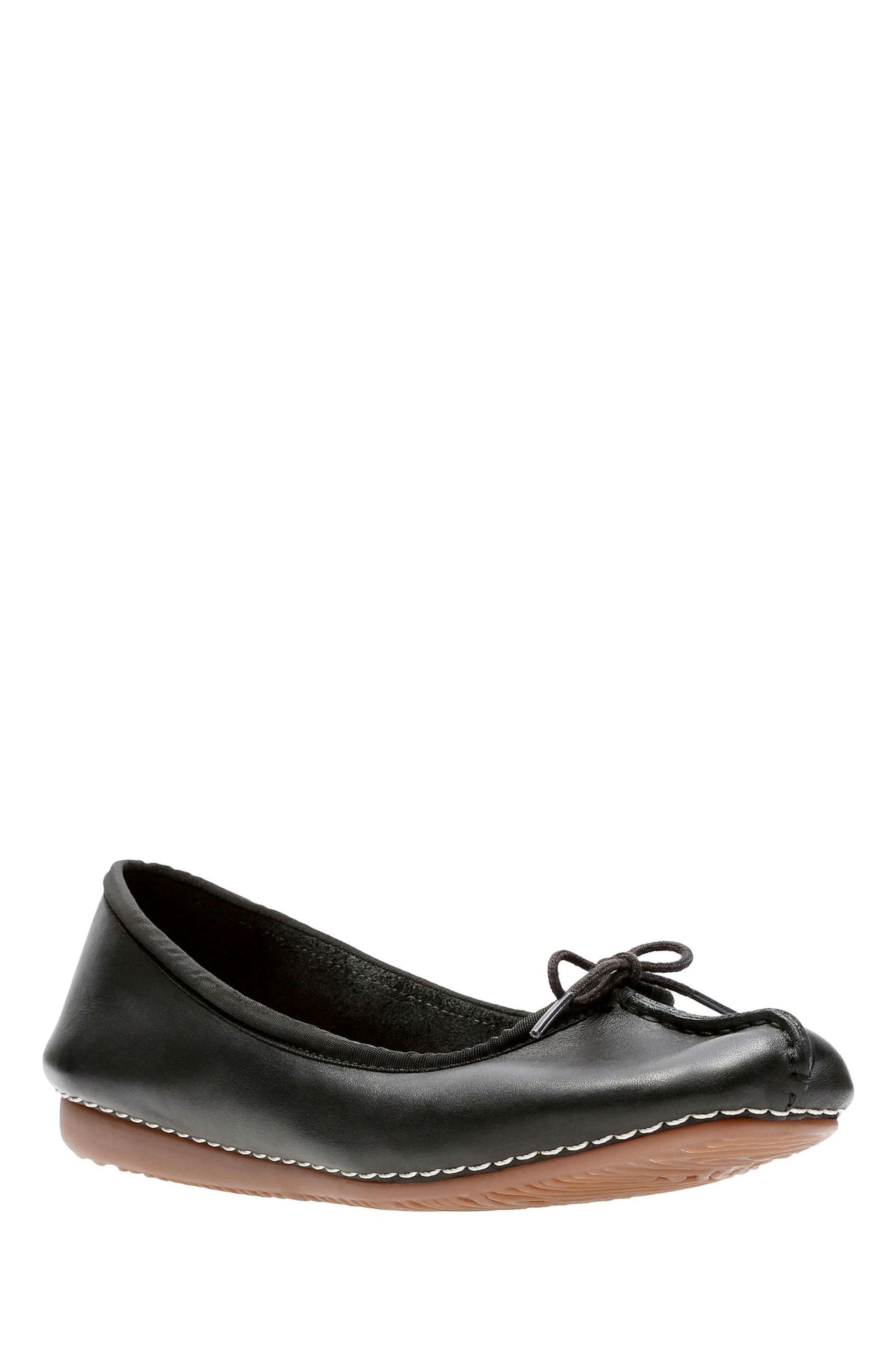 Clarks Black Leather Freckle Ice Shoes - Image 3 of 7