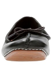 Clarks Black Leather Freckle Ice Shoes - Image 4 of 7