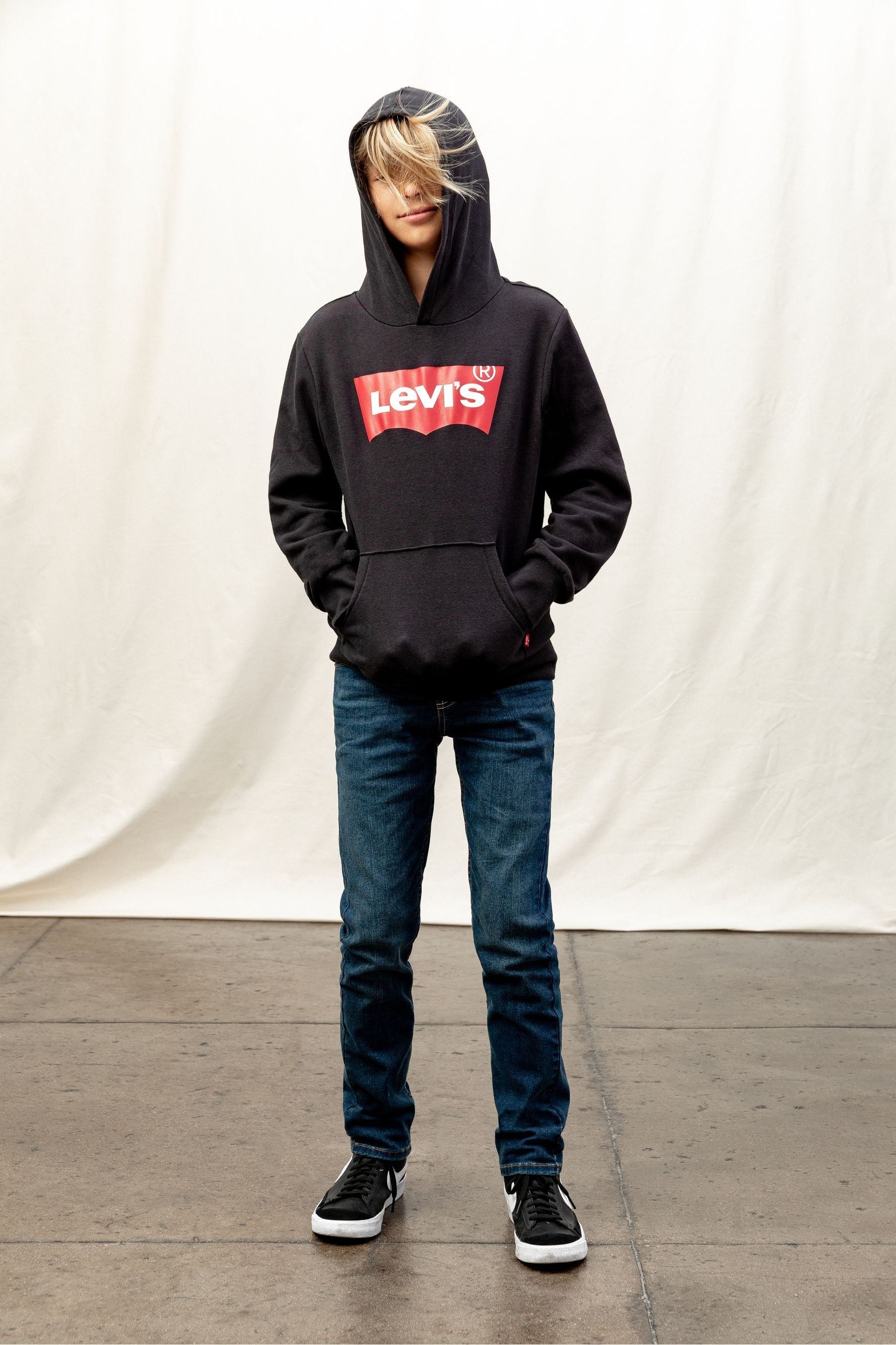 Black levis hoodie outlet