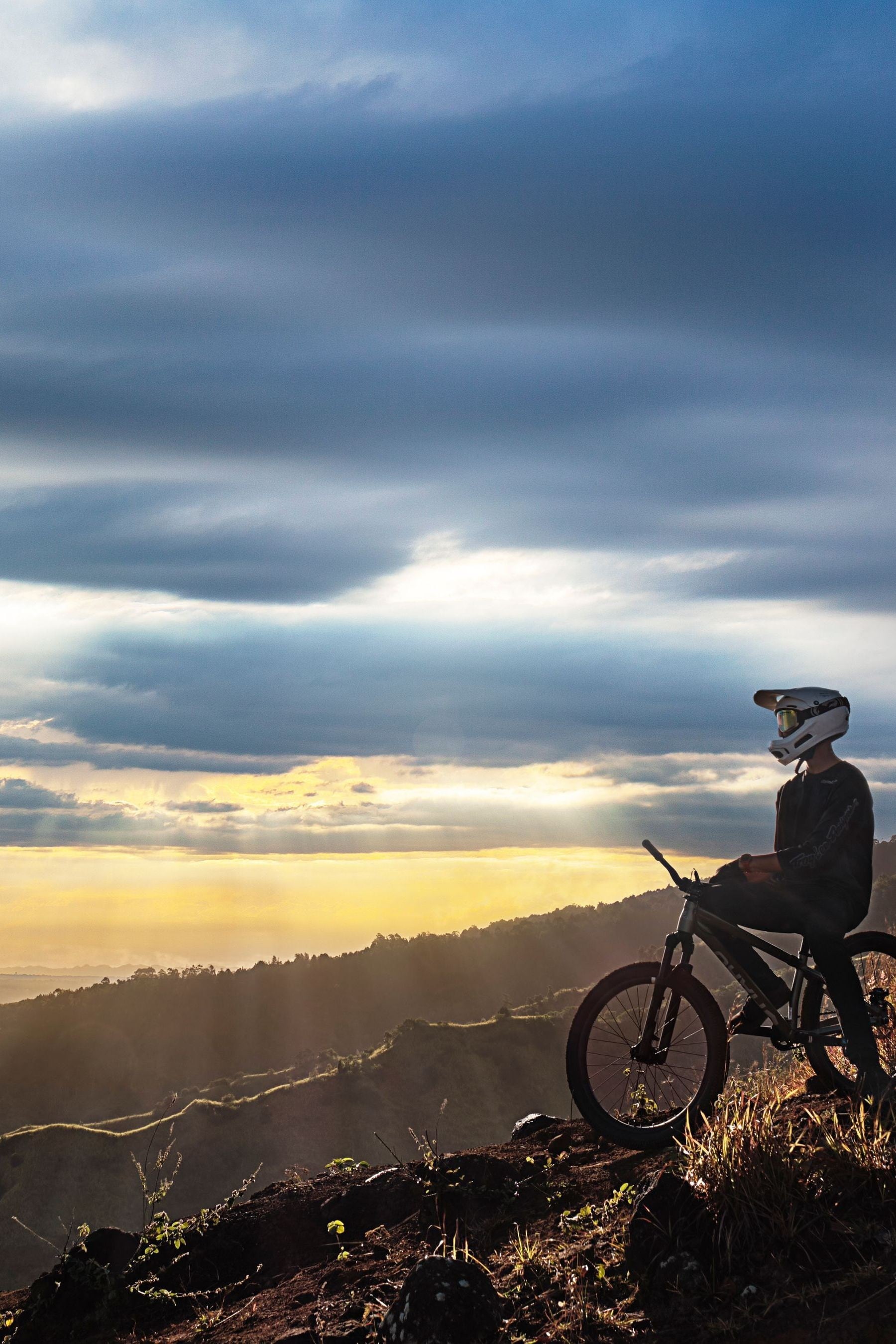 Garmin instinct for mountain hot sale biking