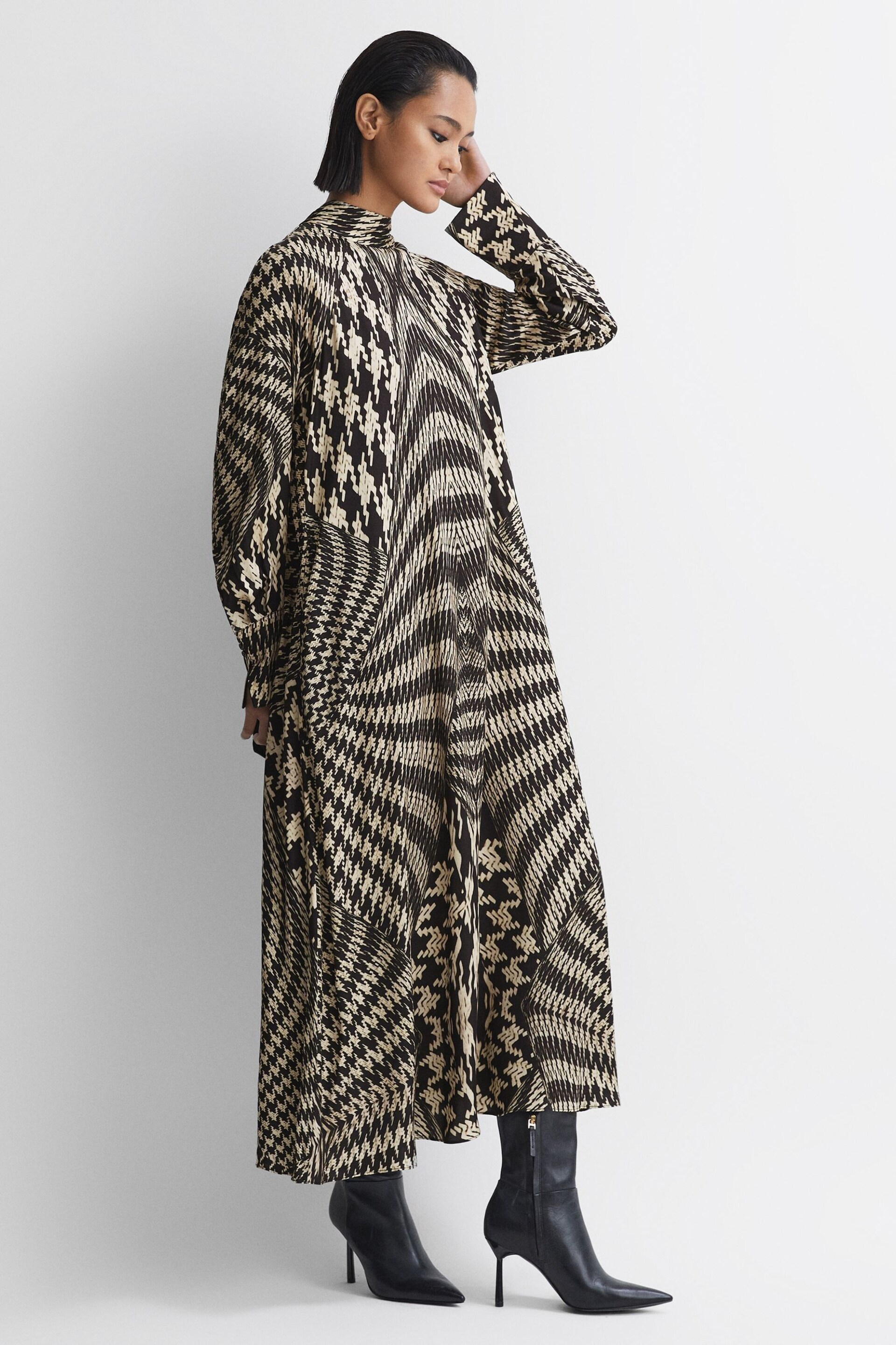 Reiss Black/White Kate Dogtooth Midi Dress - Image 6 of 6