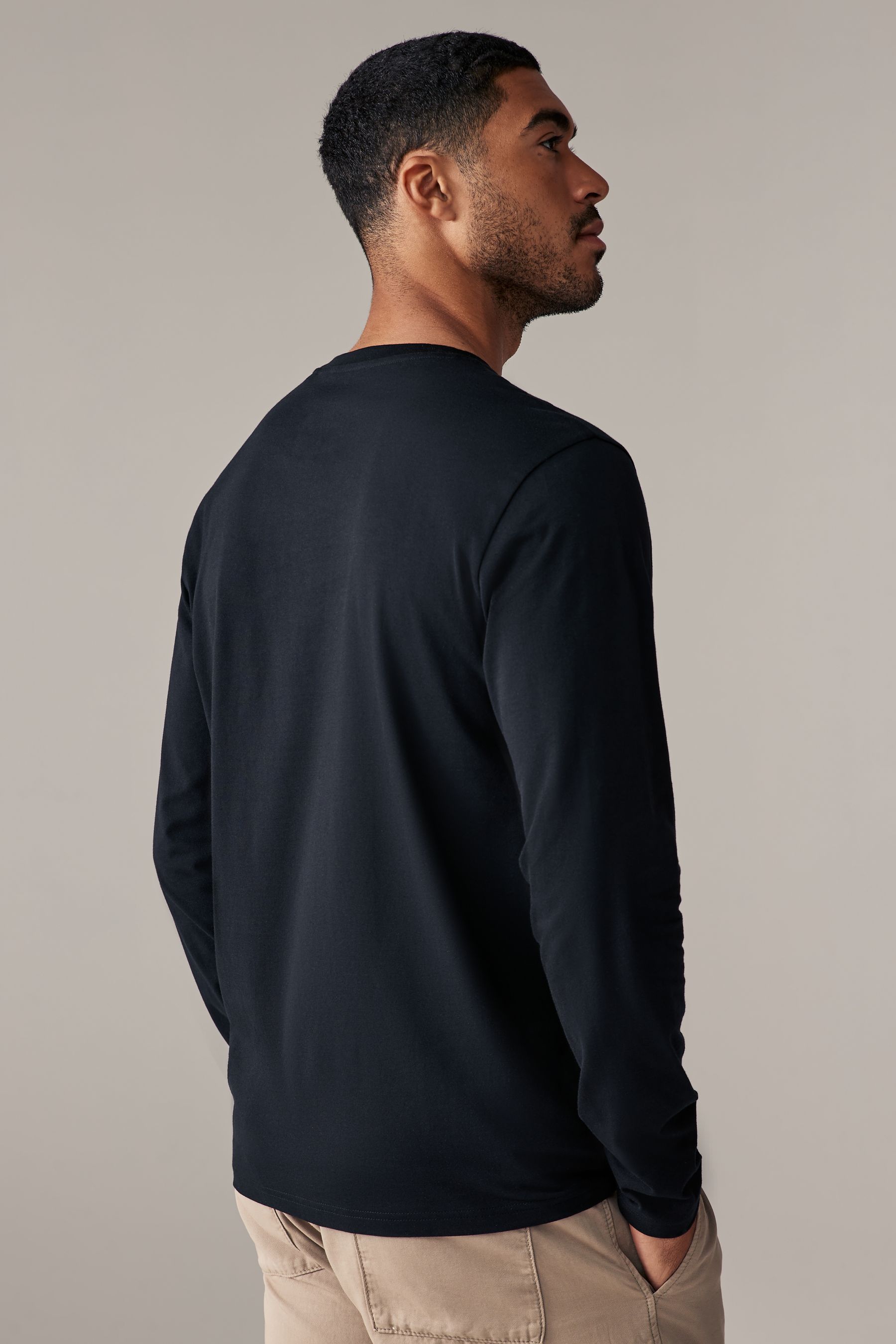Black crew neck long sleeve shirt new arrivals