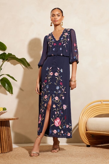V&A | Leggings with allover print Navy Blue Embroidered Scallop Neck Dobby Midi Dress Chevilles d