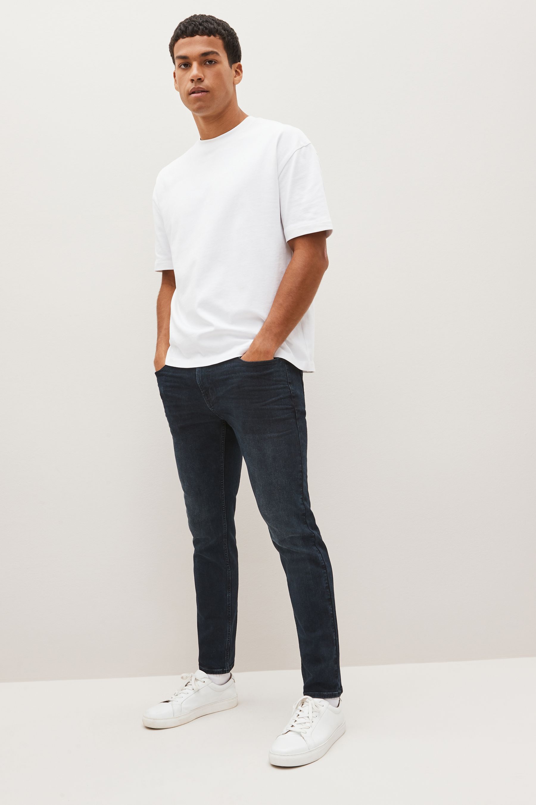 Black jeans blue sweater clearance