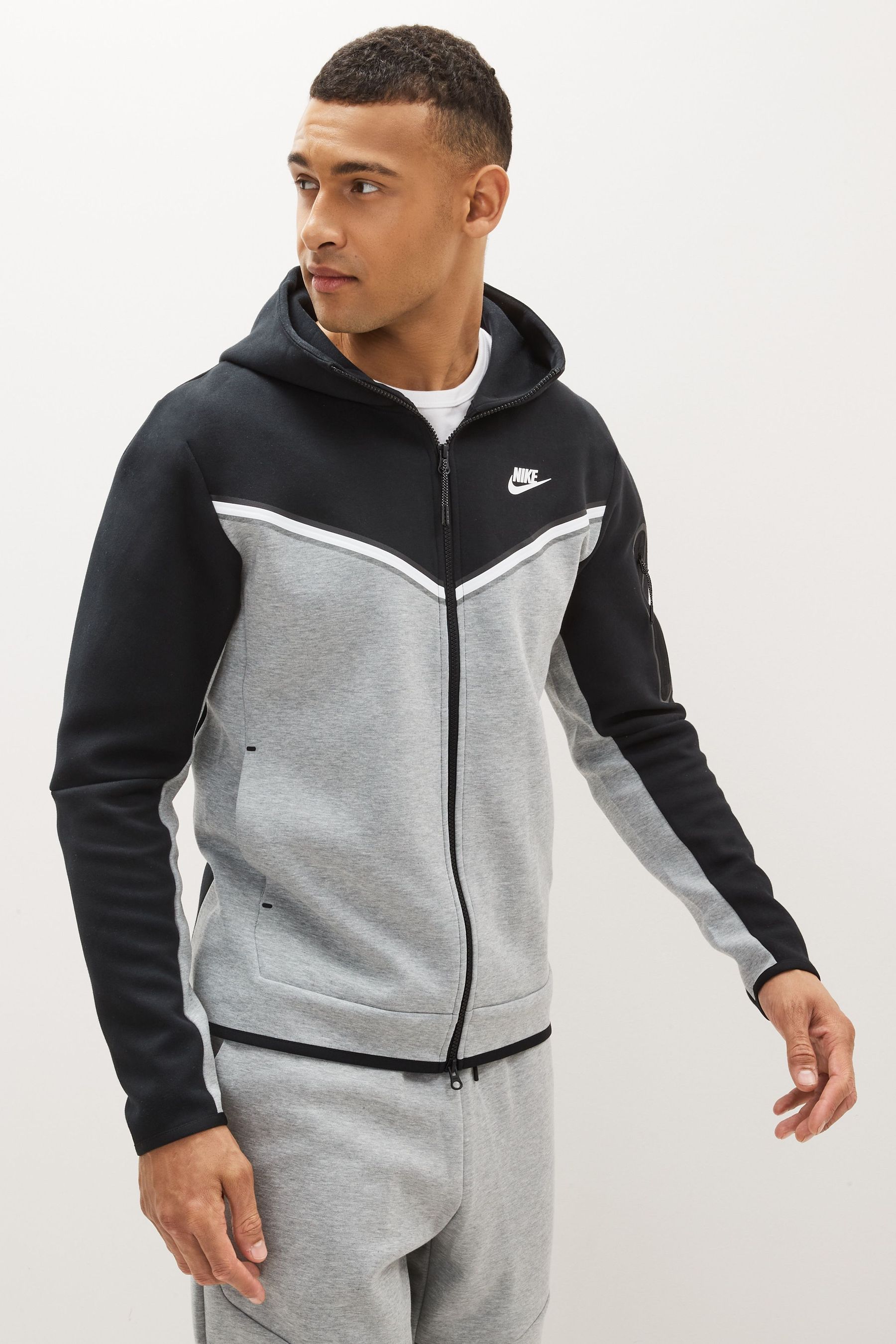 Grey and black nike hoodie shop