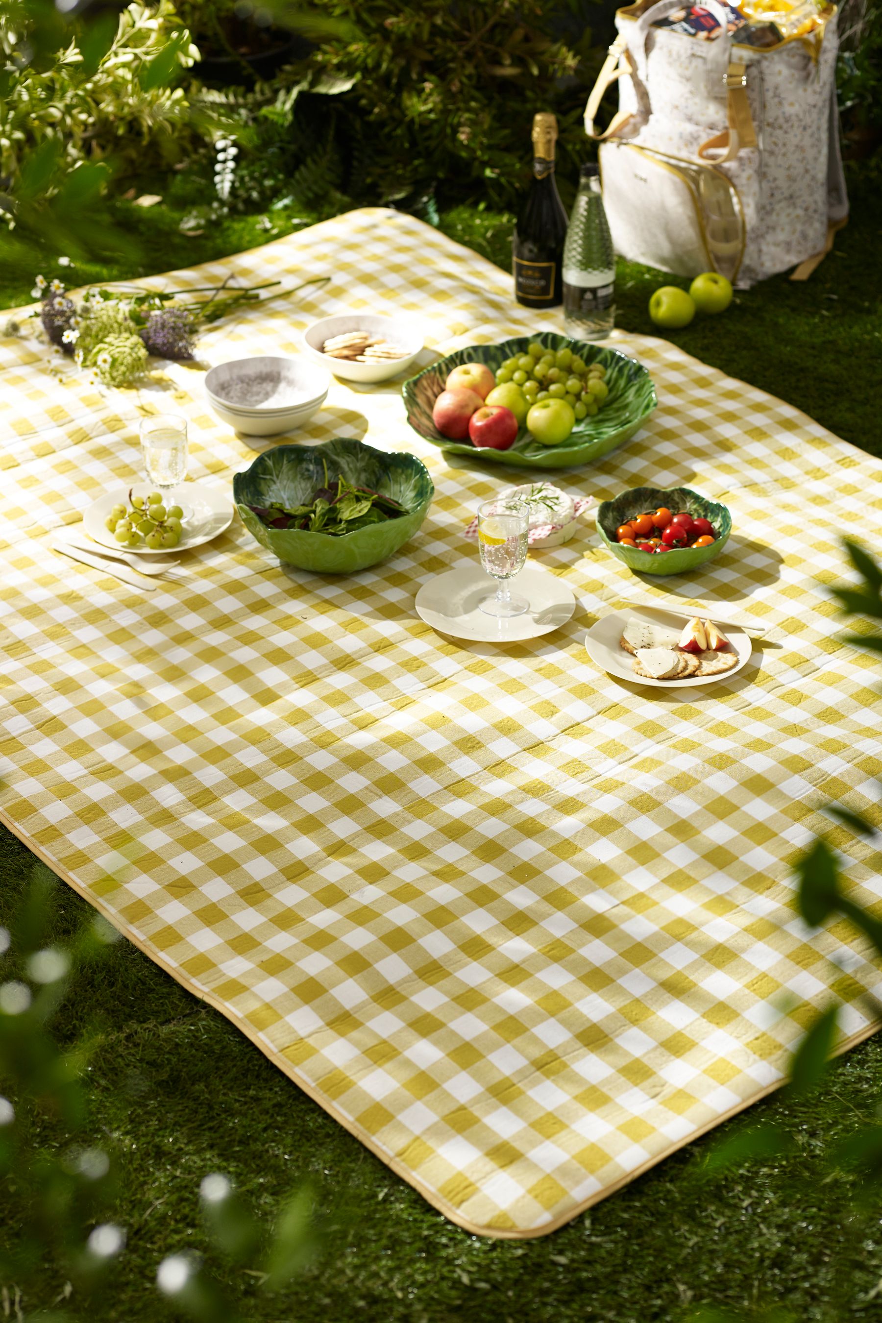 Bright picnic blanket outlet
