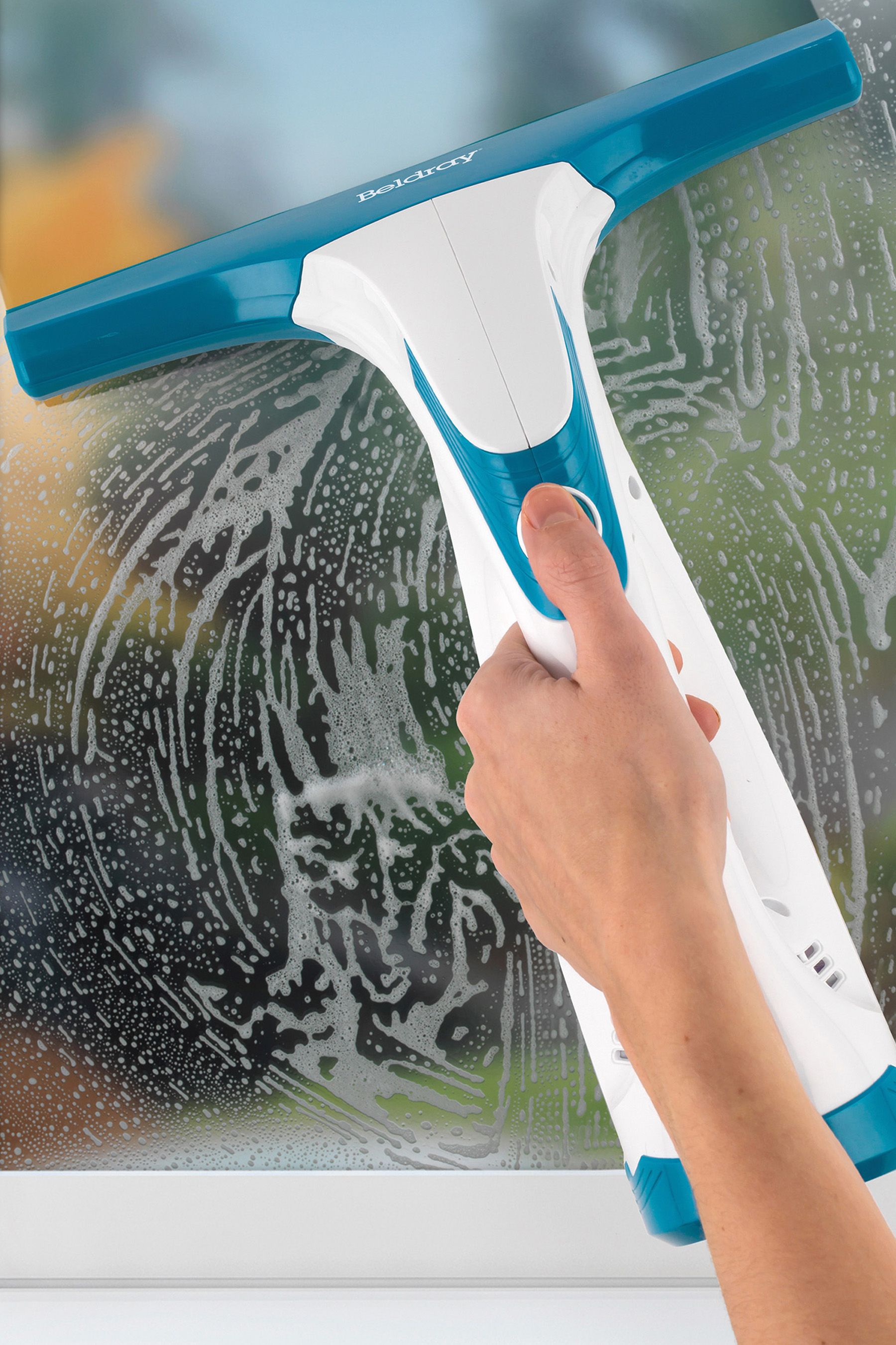 Beldray window best sale vacuum cleaner