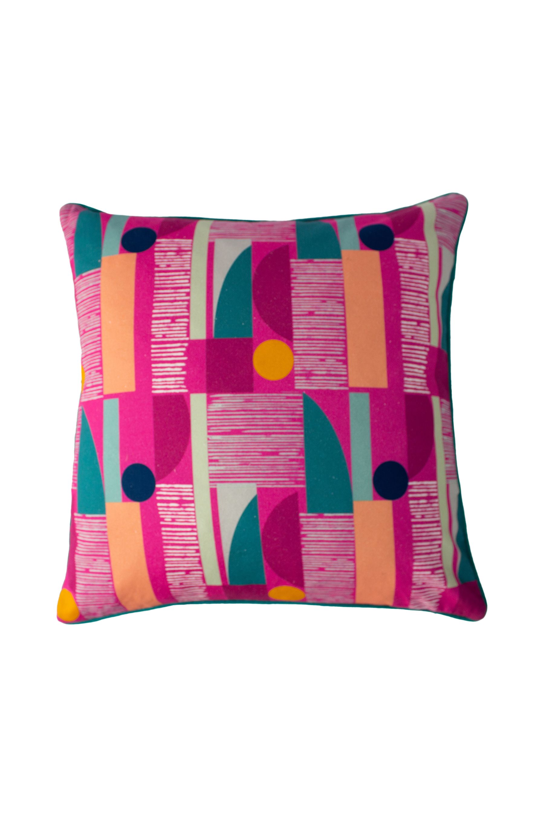 Paoletti top cushions pink