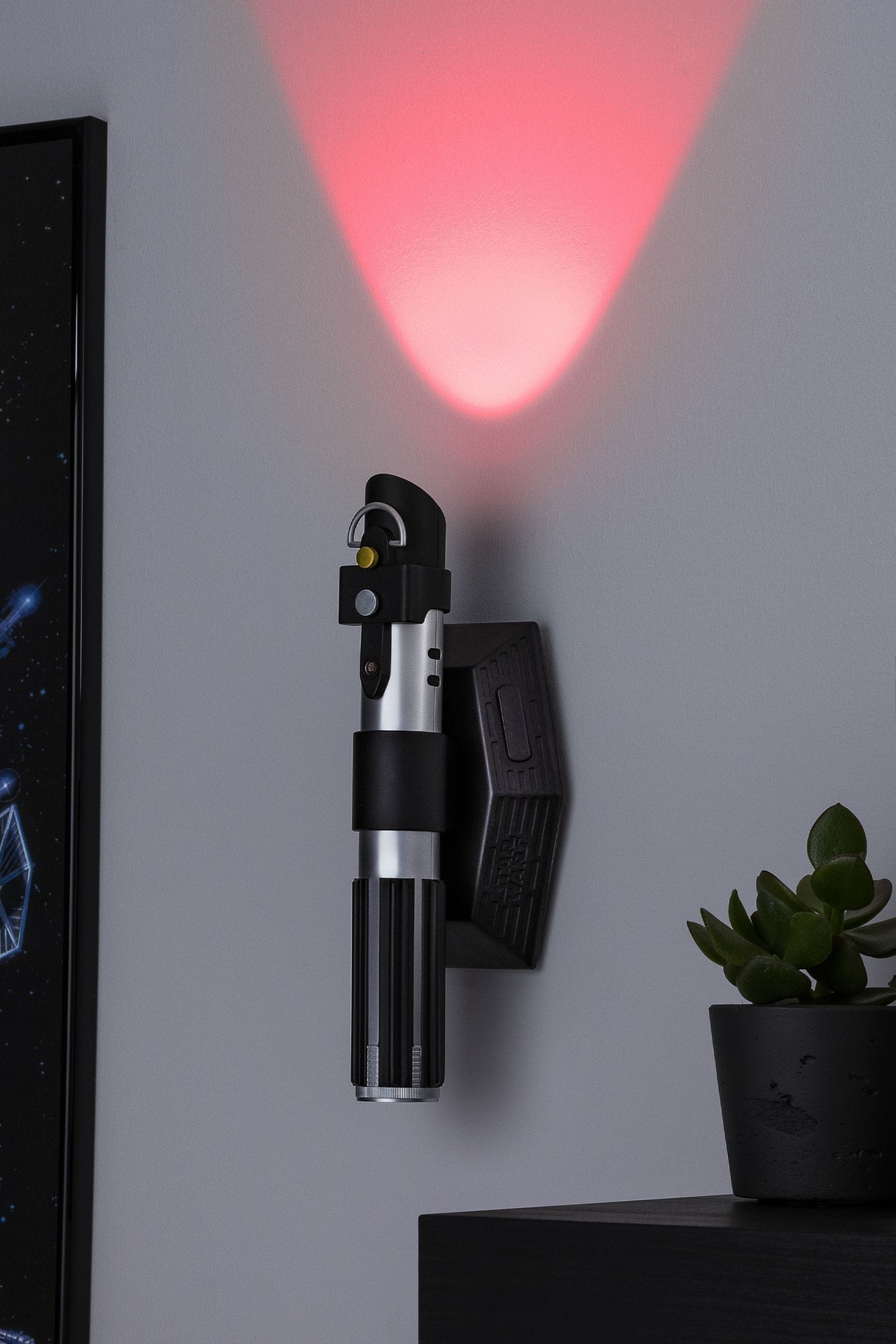 Star wars shop lightsaber light
