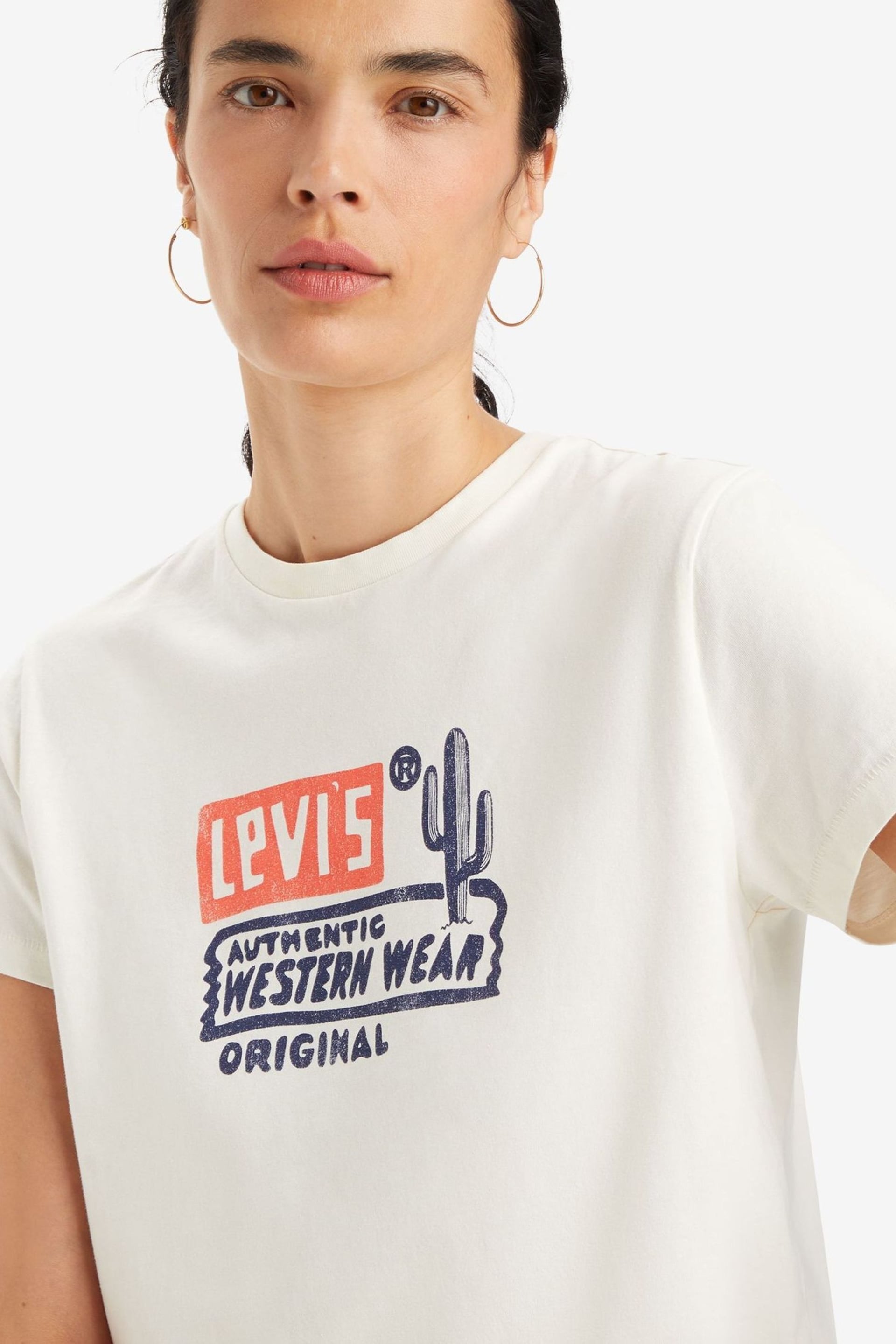Levi's® Western Wear Egret Graphic Classic T-Shirt - Image 4 of 7