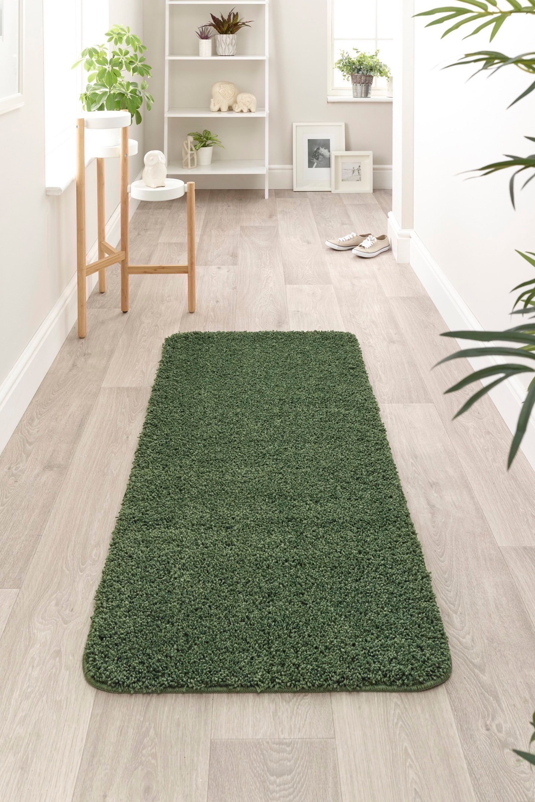 Stain outlet resistant rug