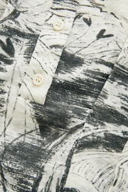 Sketched Black/White Print Short Sleeve Blouse - Image 6 of 6