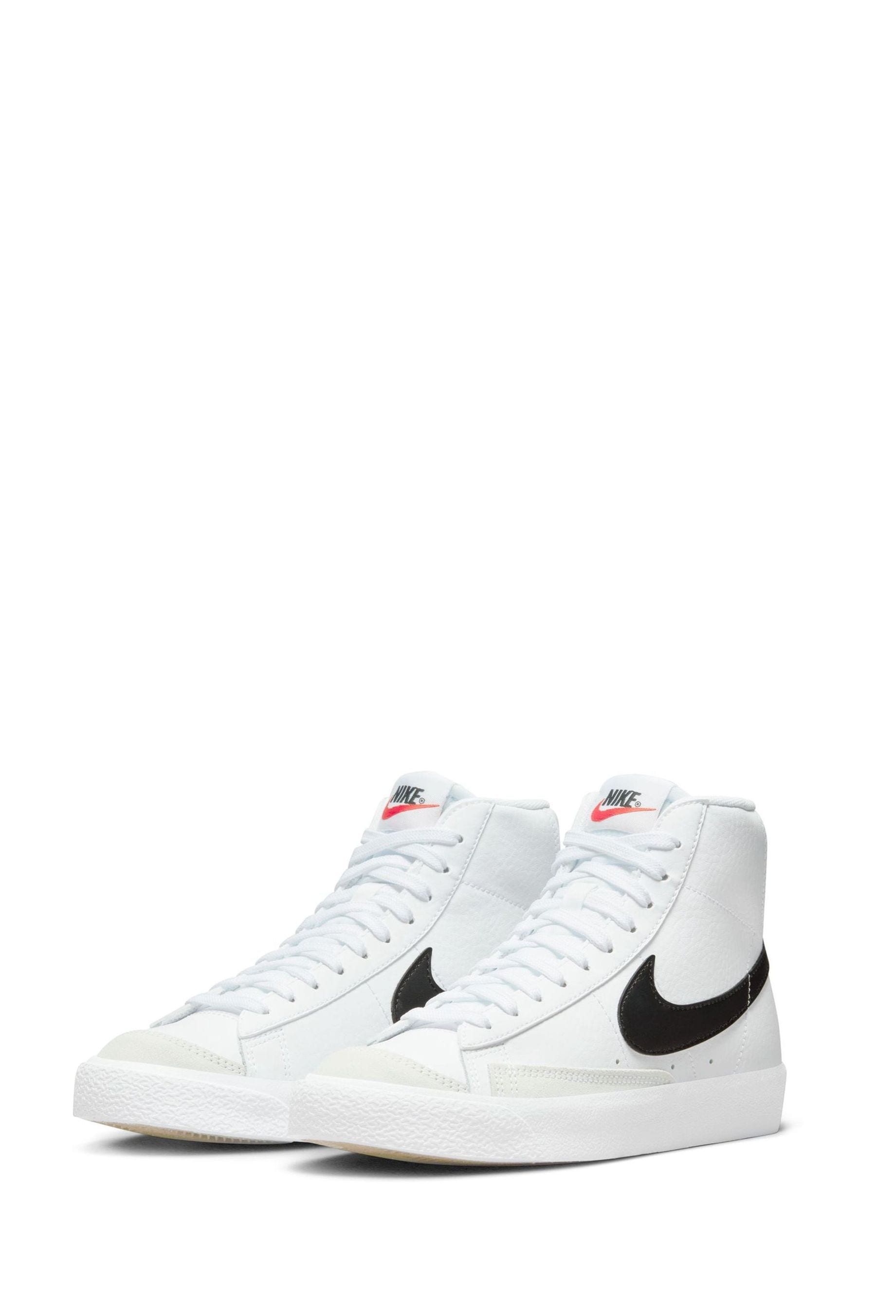 Blazer mid 77 white black deals
