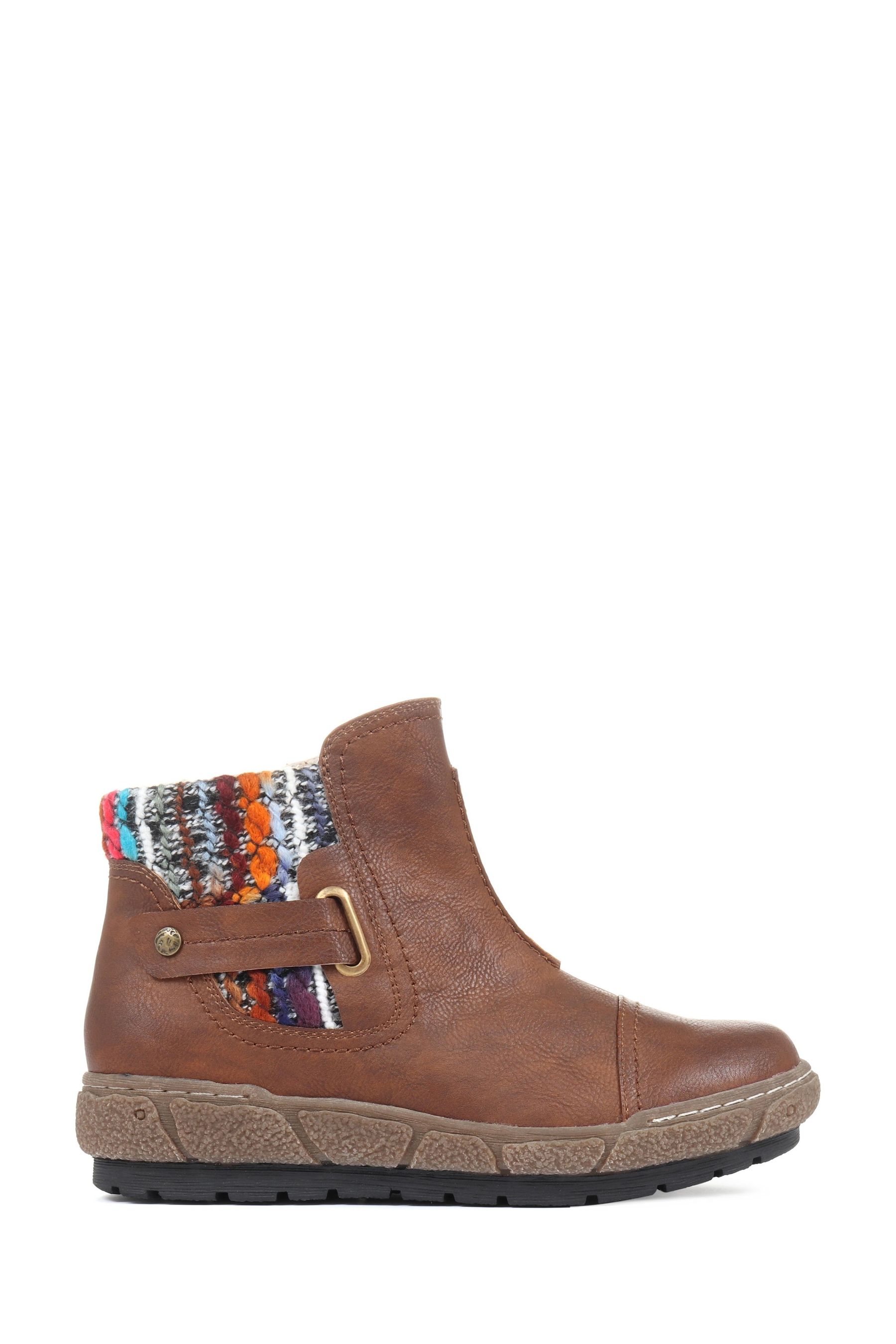 Ladies boots 2025 at pavers